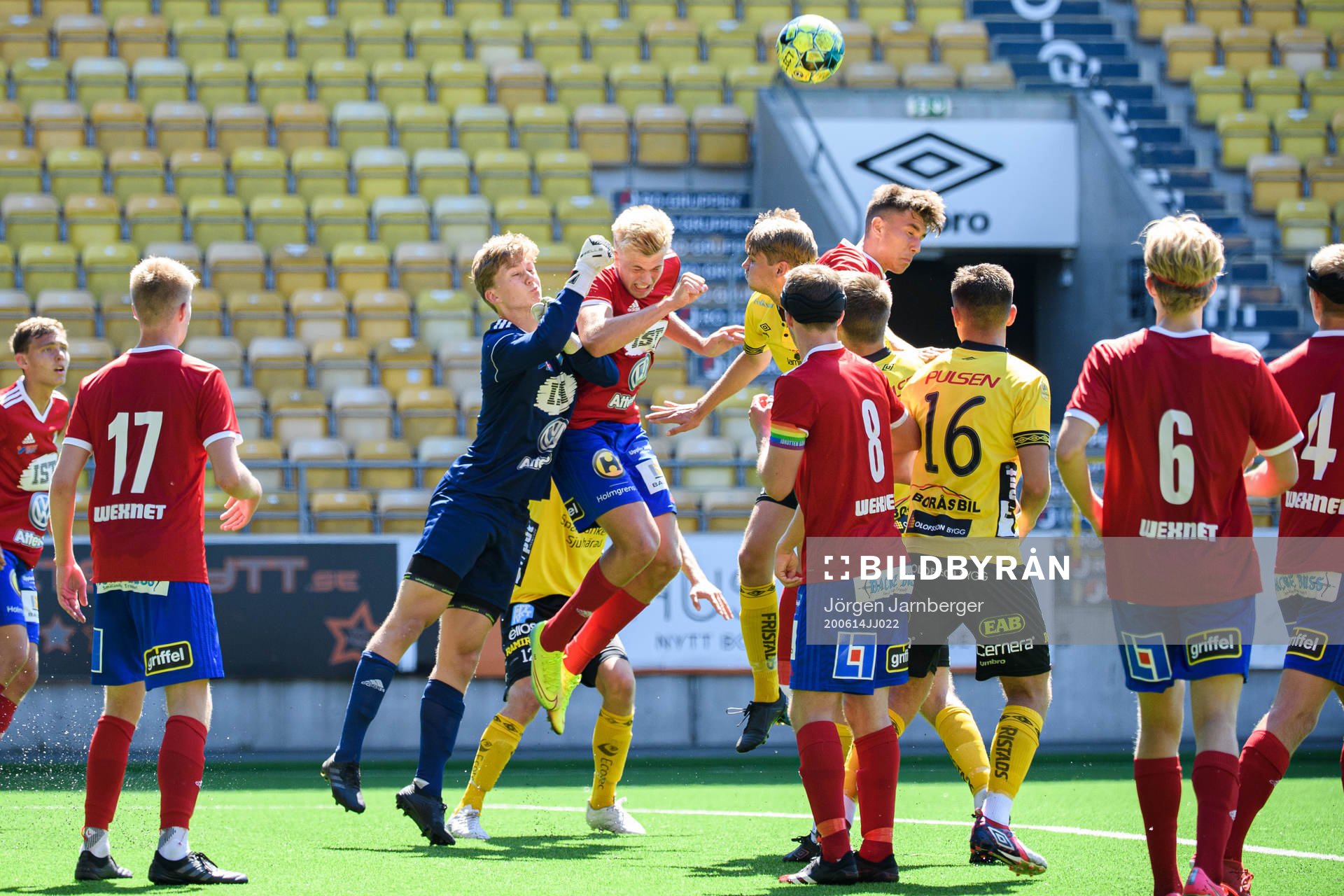Kamp i Östers straffområde vid en hörna