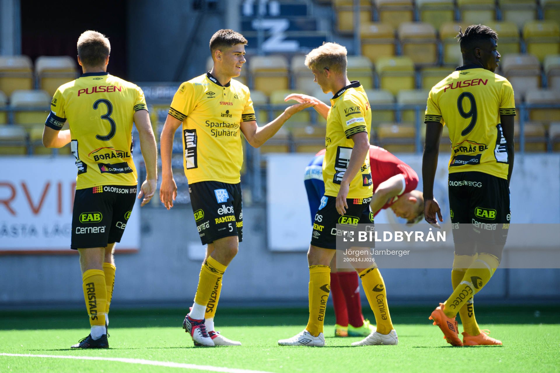 Elfsborgs Besfort Zeneli jublar efter 2-0 under fotbollsmatchen i U19 Allsvenskan mellan Elfsborg och Öster den 14 juni 2020 i Borås.