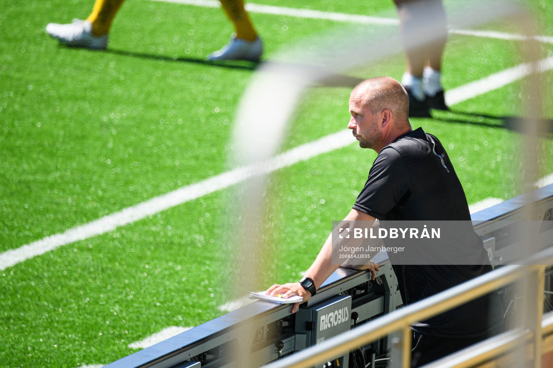 Elfsborgs U19 tränare Tobias Linderoth under fotbollsmatchen i U19 Allsvenskan mellan Elfsborg och Öster den 14 juni 2020 i Borås.