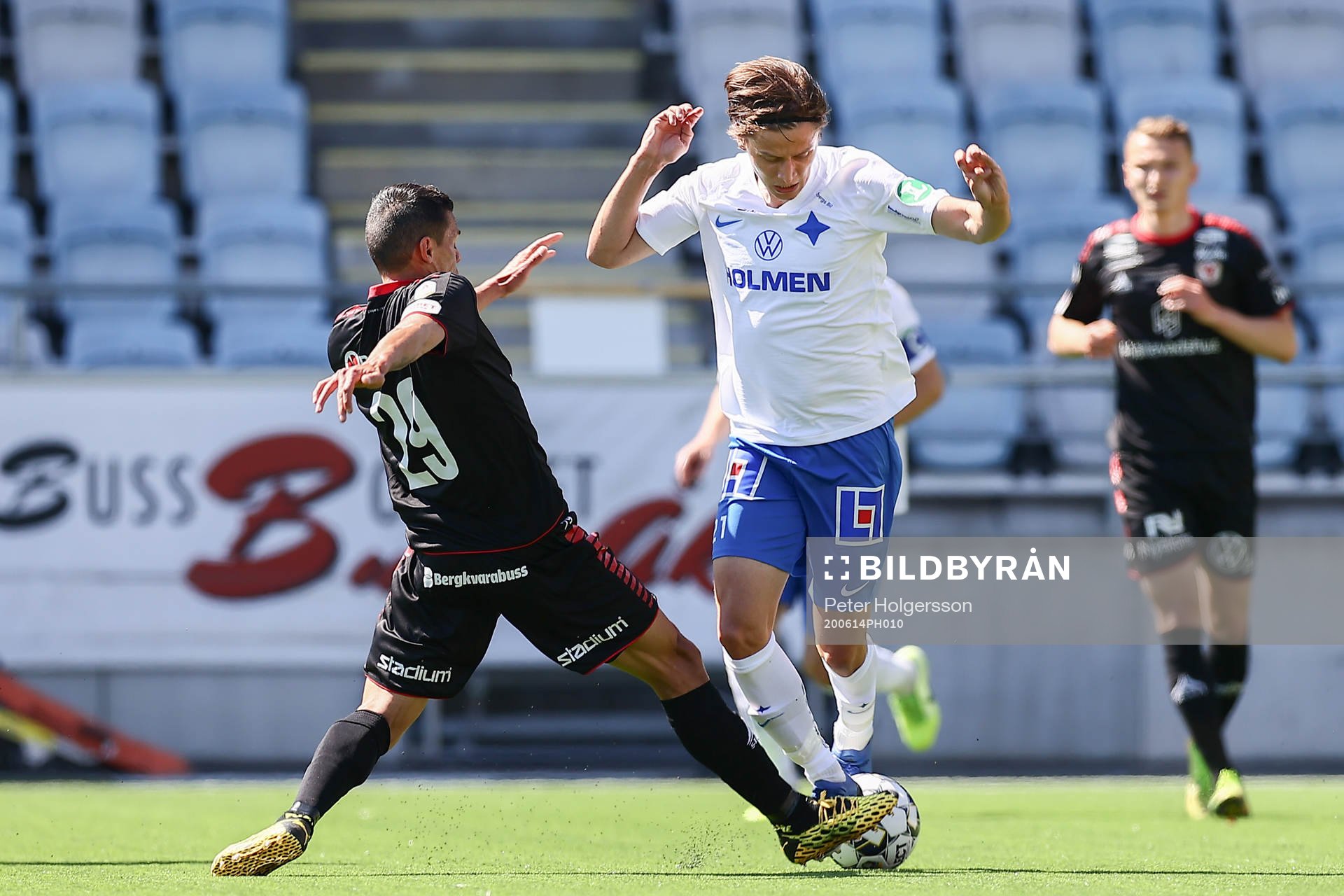 Kalmars Romario Pereira Sipiao och IFK Norrköpings Simon