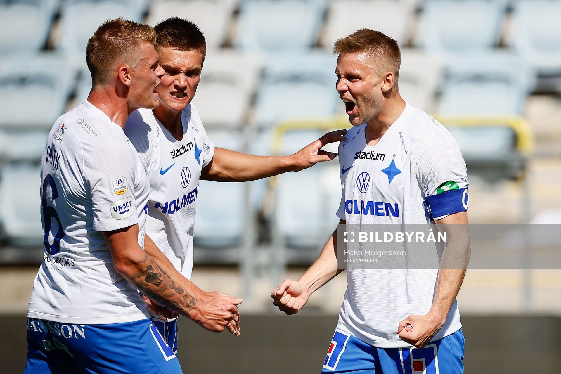 IFK Norrköpings Christoffer Nyman (th) jublar med
