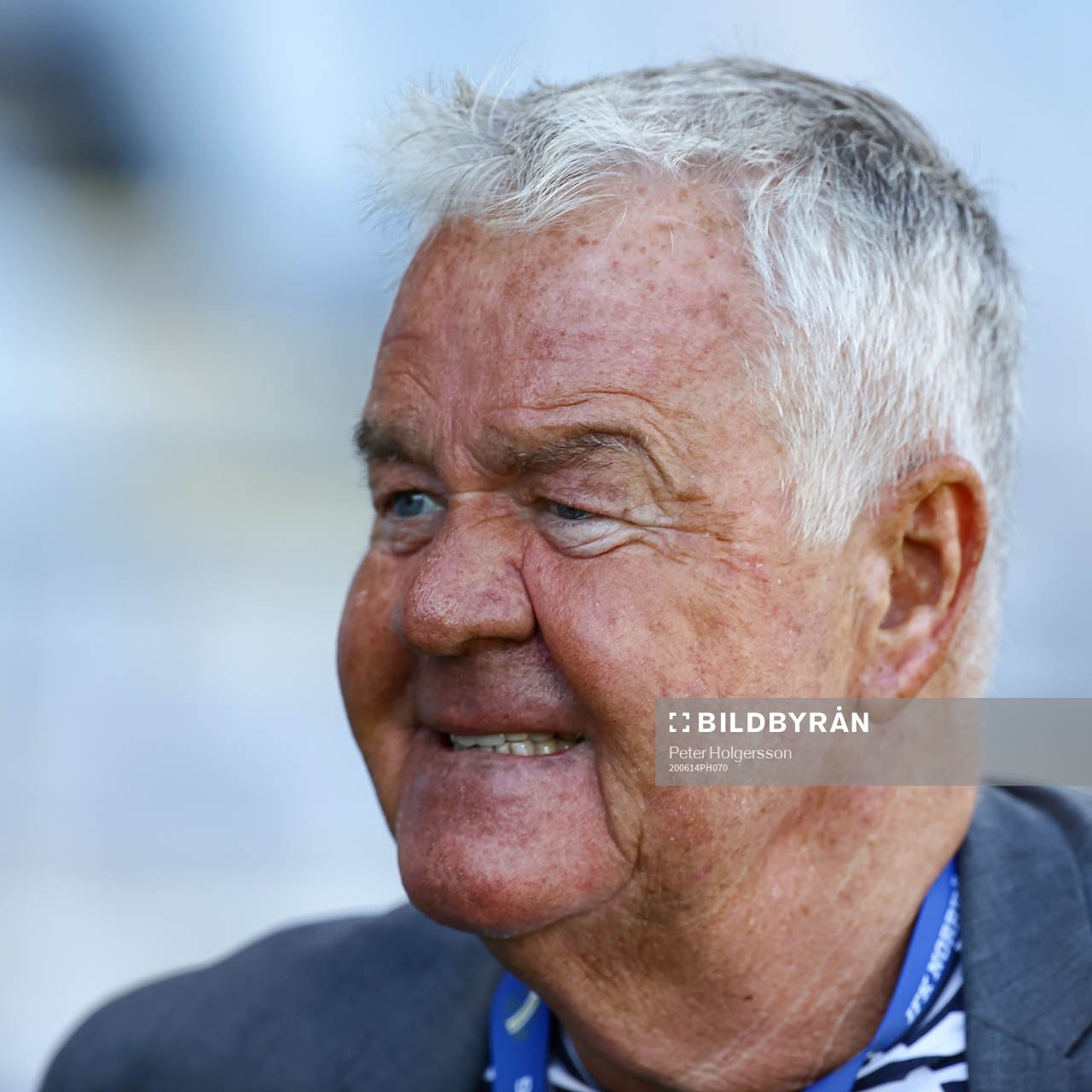 IFK Norrköpings ordförande Peter Hunt jublar under fotbollsmatchen i Allsvenskan mellan IFK Norrköping och Kalmar den 14 juni 2020 i Norrköping.