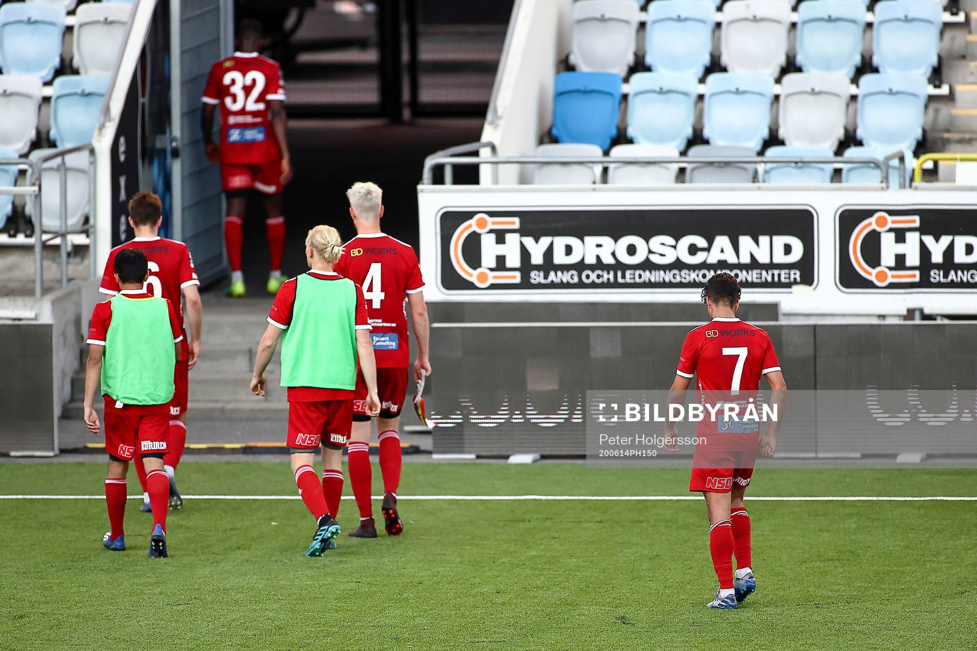 Luleås spelare tågar ut