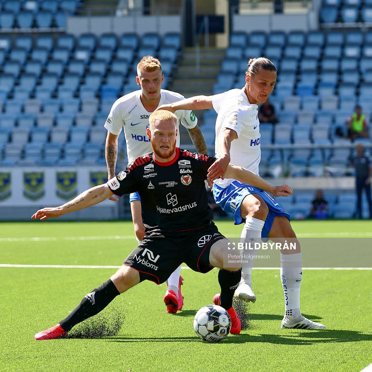 Kalmars Nils Fröling och IFK Norrköpings Jonathan Levi