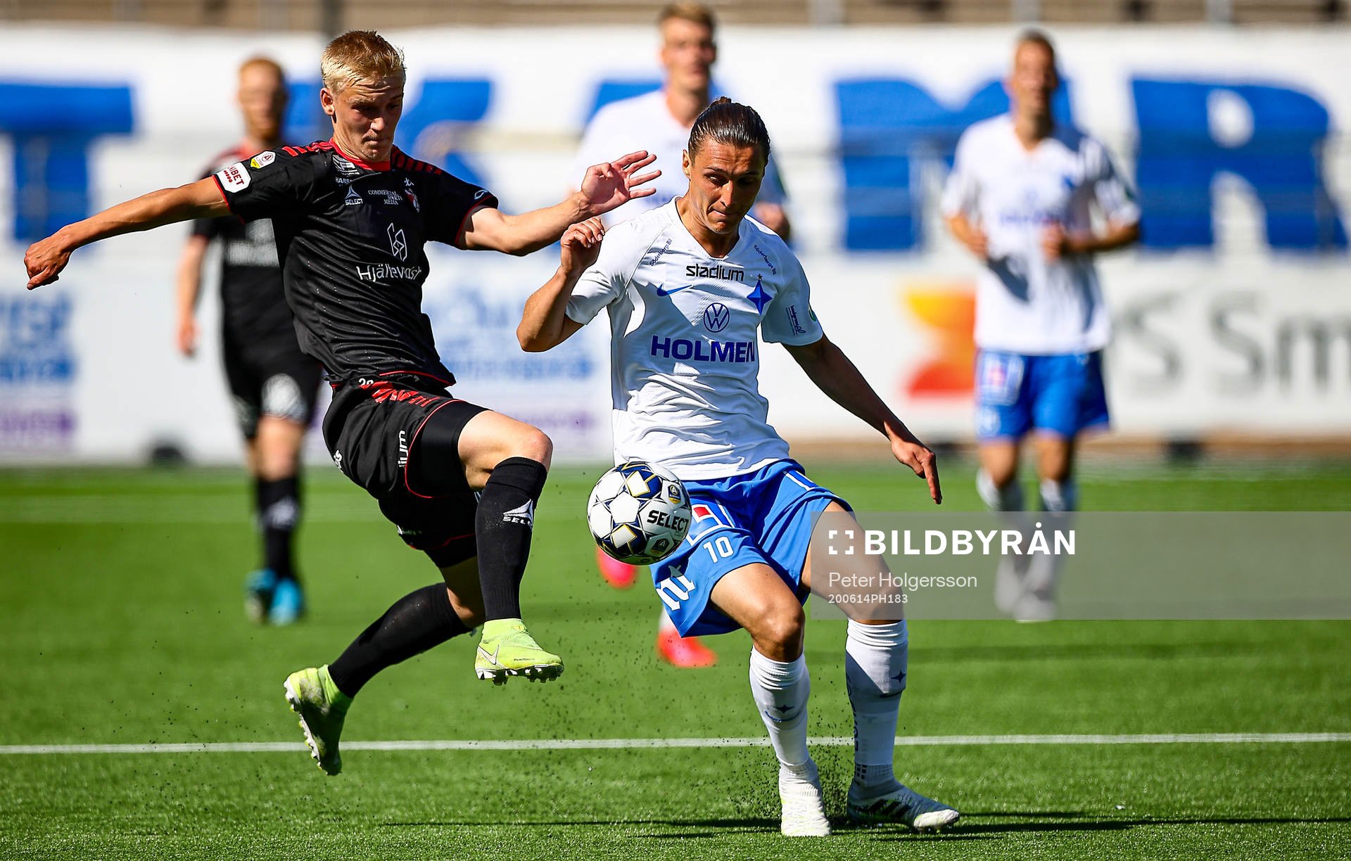 IFK Norrköpings Jonathan Levi och Kalmars Carl Gustafsson
