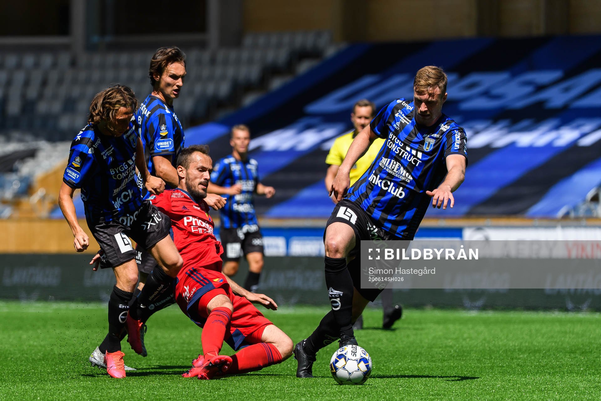 Djurgårdens Emir Kujovic mot Sirius Hjalmar Ekdal