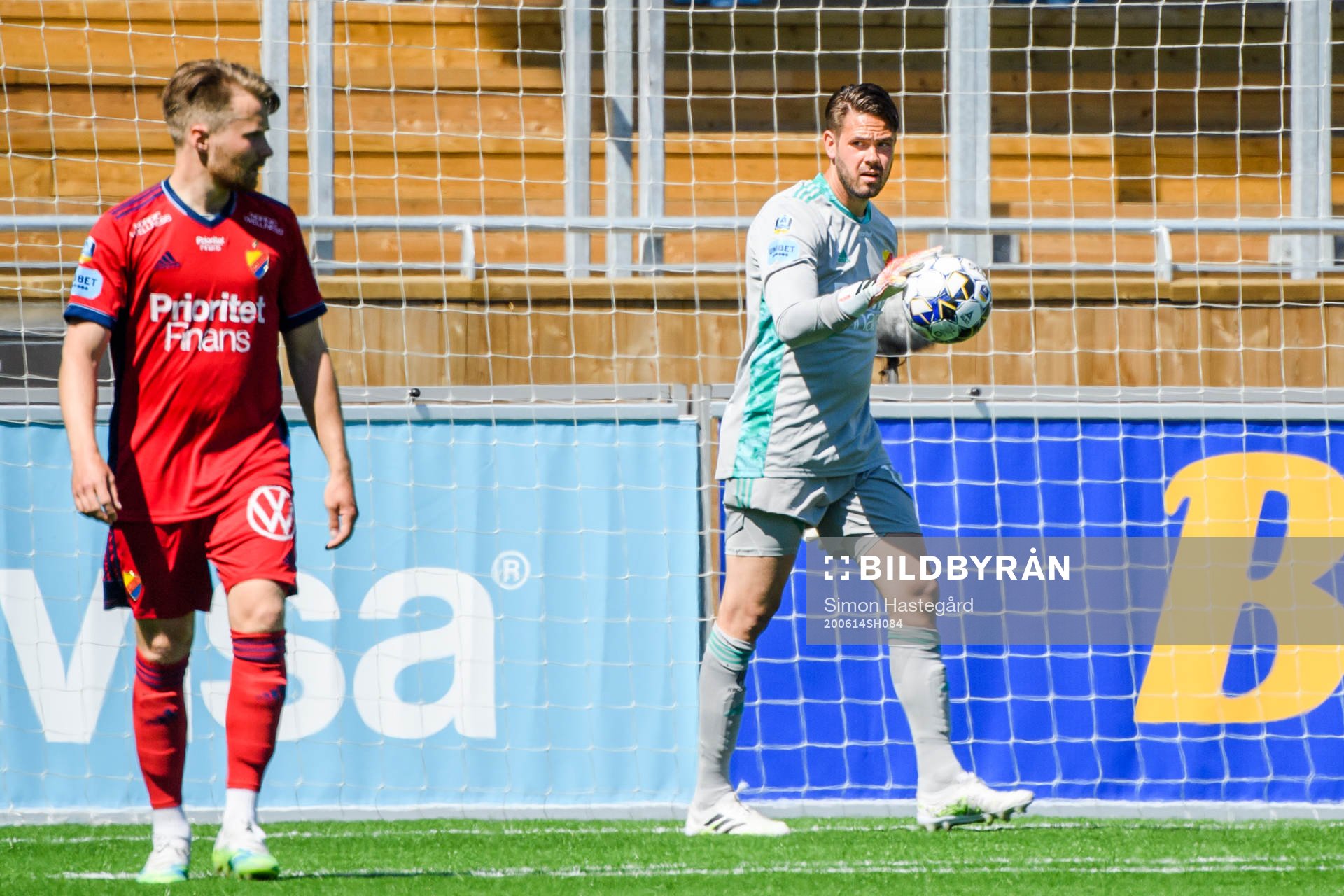 Djurgårdens Jacob Une Larsson och målvakt Tommi Vaiho
