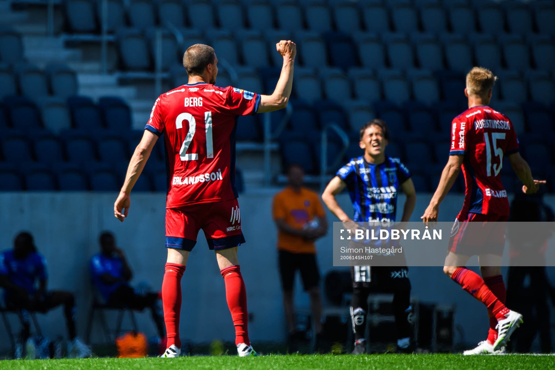 Djurgårdens Erik Berg jublar