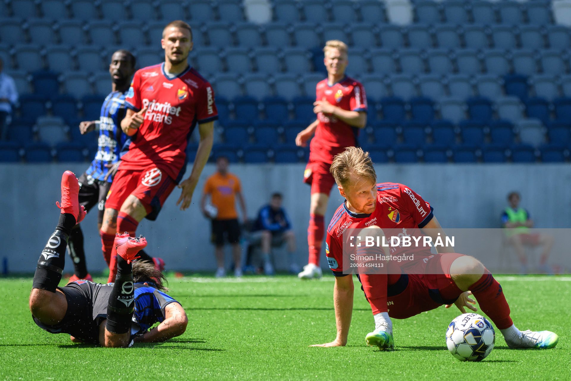 Sirius Stefano Vecchia och Djurgårdens Jacob Une Larsson