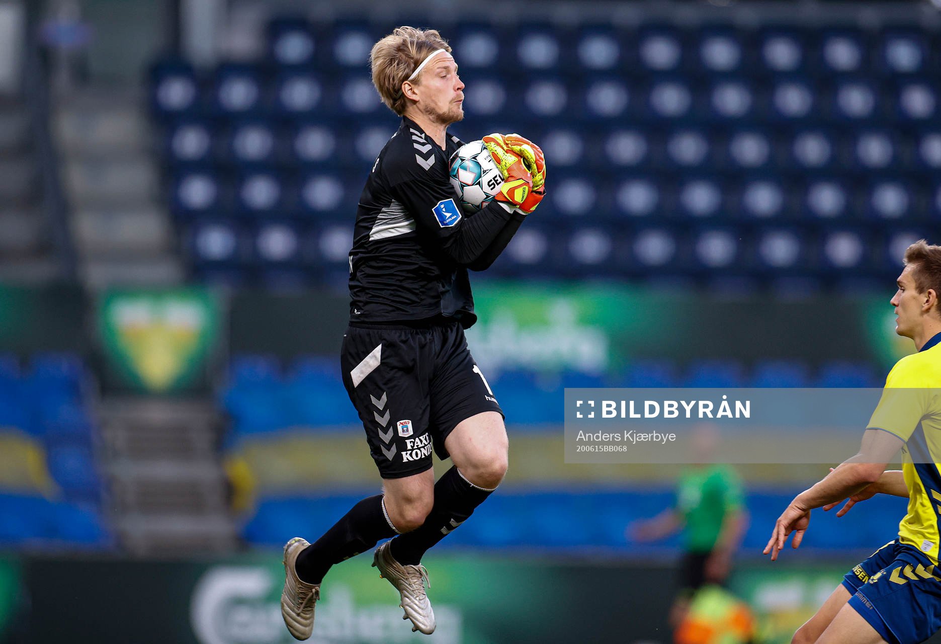 William Eskelinen (1), goalkeeper, AGF