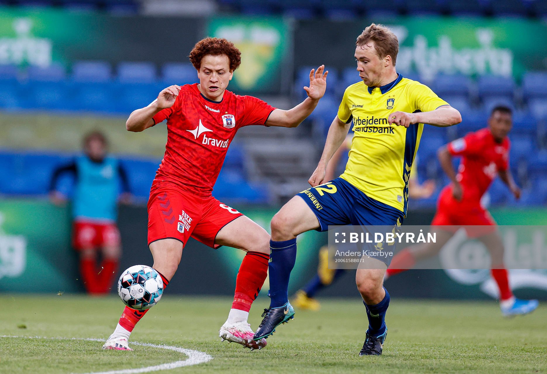 [DK=20200614: Mustafa Amini (8), AGF og Simon Tibbling (12), Brøndby IF]