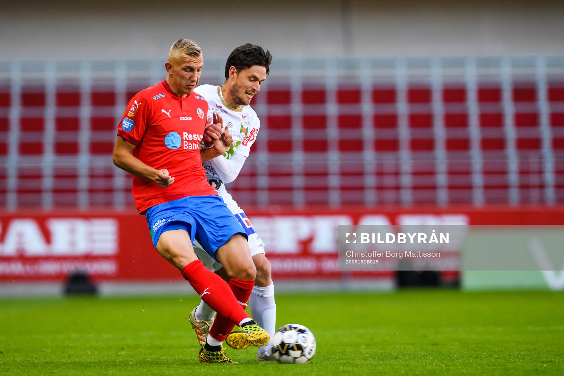 Helsingborgs Jakob Voelkerling Persson och Varbergs Robin