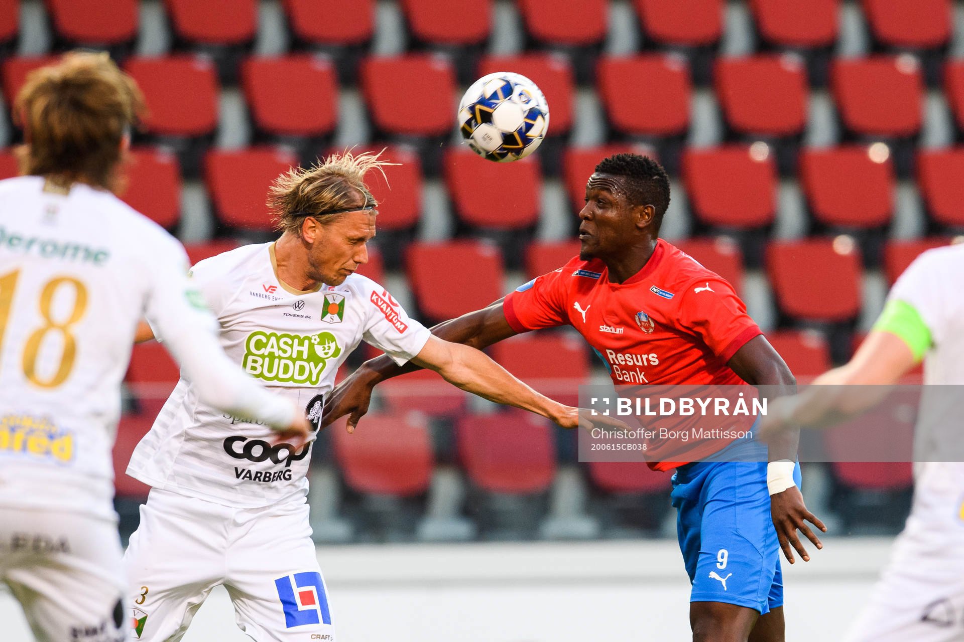 Varbergs Hampus Zachrisson och Helsingborgs Alhaji Gero