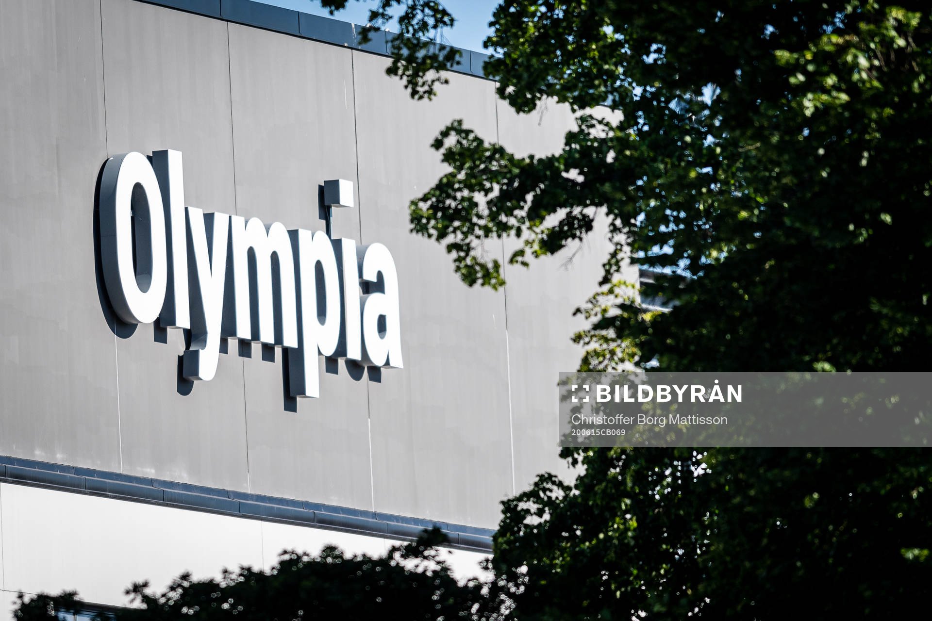 Skylt på Olympias fasad