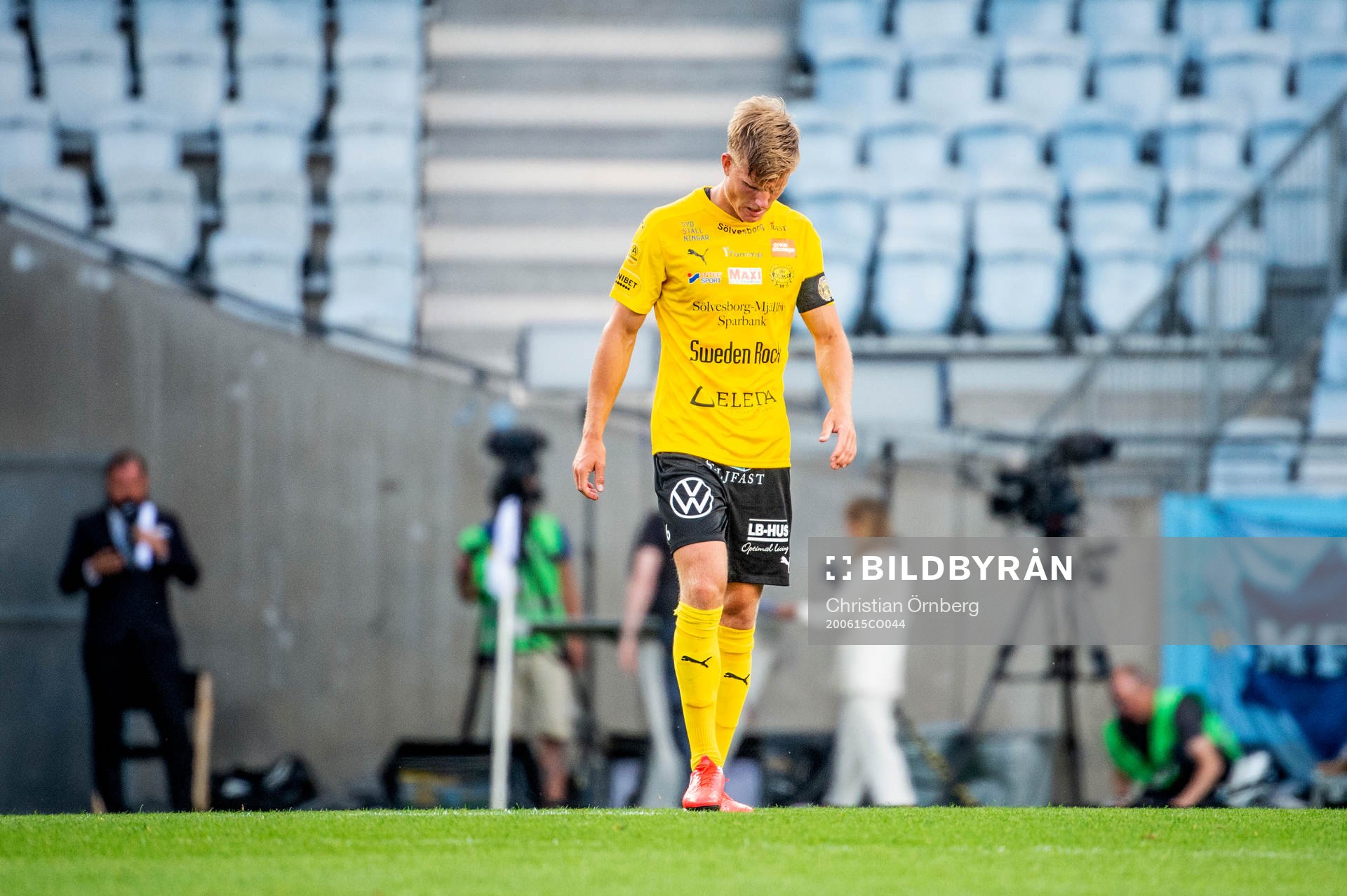 Mjällbys Eric Björkander deppar
