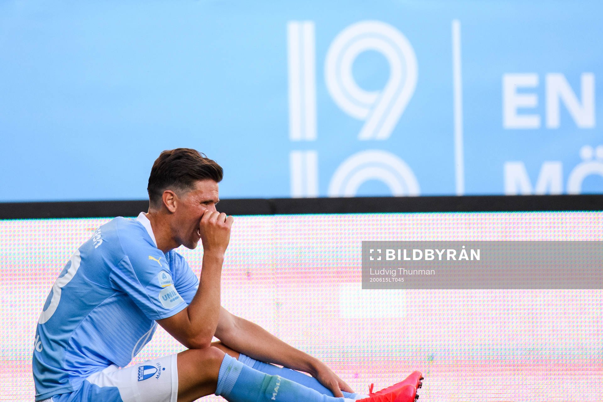 Malmö FFs Marcus Antonsson har ont