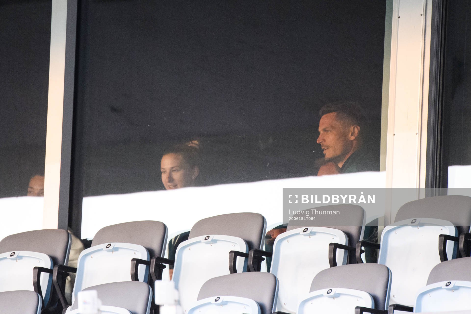 Malmö FFs tidigare spelare Markus Rosenberg på läktarplats under fotbollsmatchen i Allsvenskan mellan Malmö FF och Mjällby den 15 juni 2020 i Malmö.