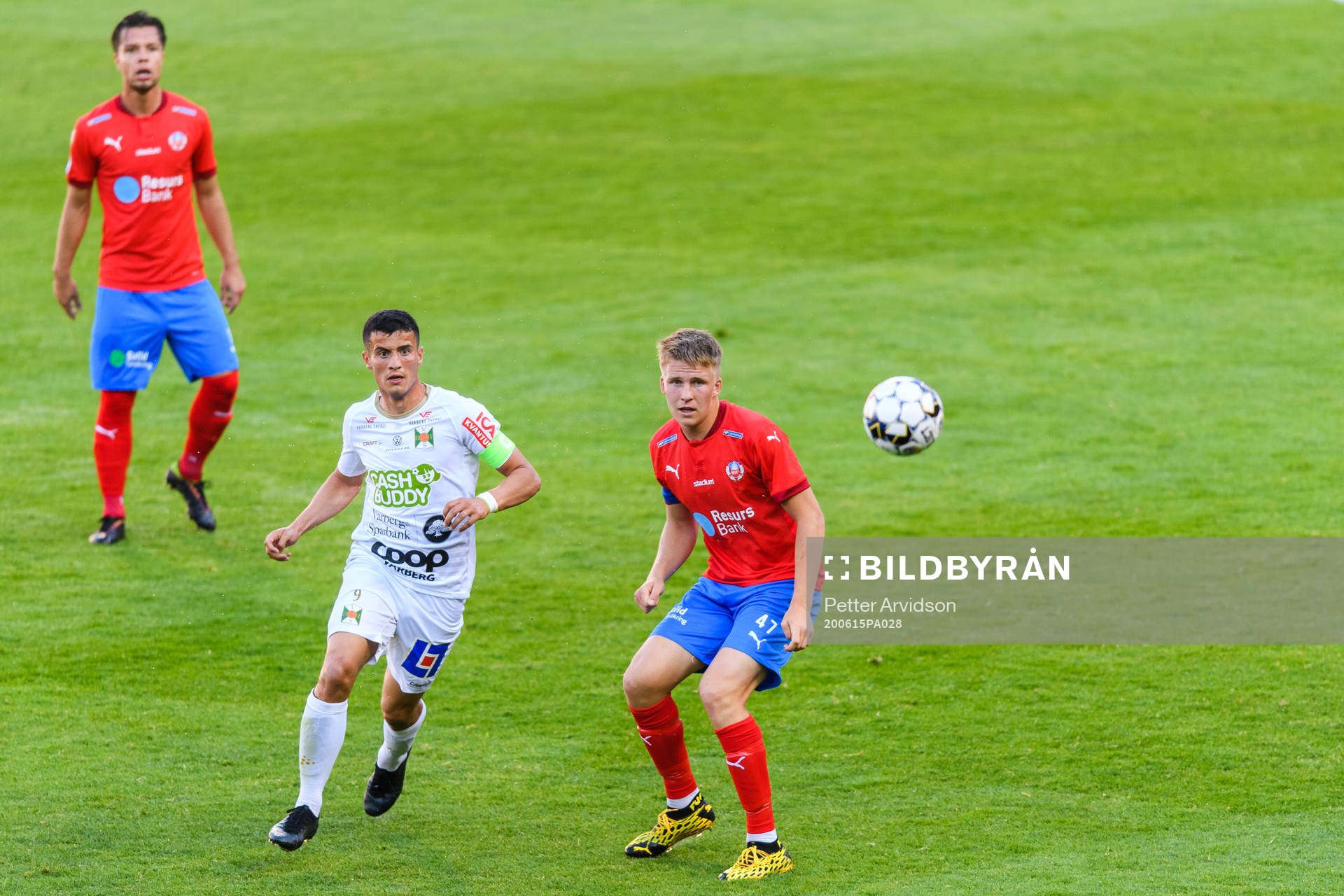 Varbergs Astrit Seljmani och Helsingborgs Casper Widell