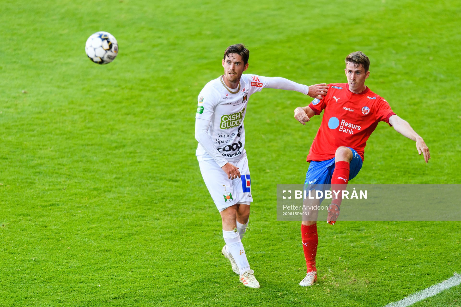 Varbergs Robin Tranberg och Helsingborgs Adam Eriksson