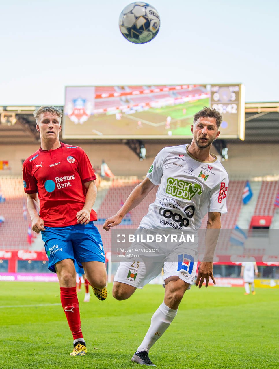 Helsingborgs Casper Widell och Varbergs Alibek Aliev
