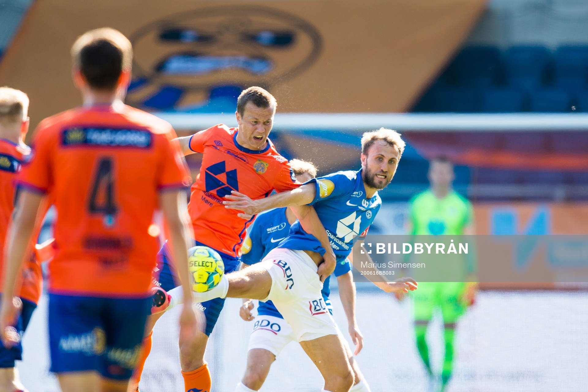 Ståle Stålinho Sæthre of Aalesund and Magnus Wolff