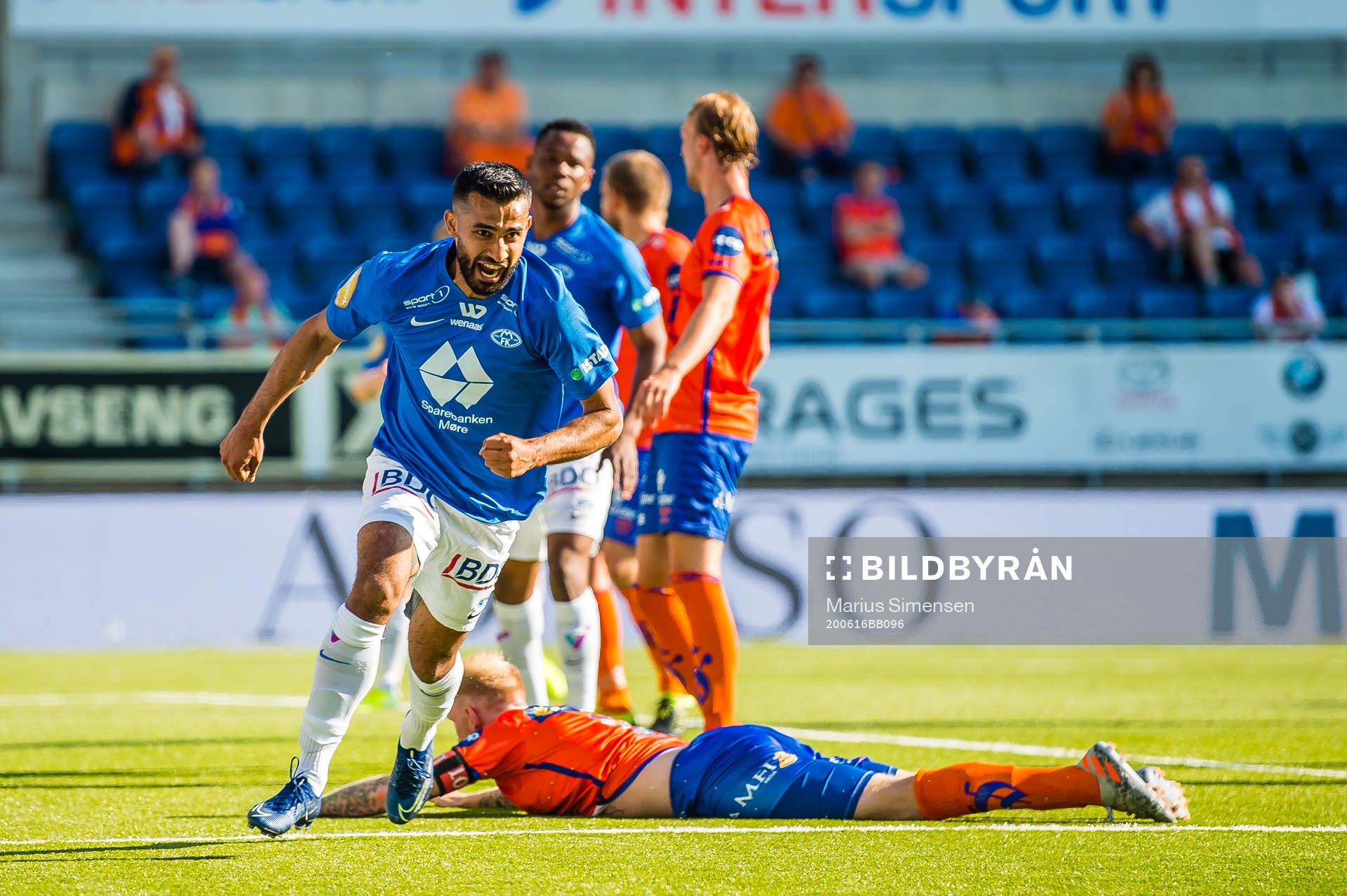 Etzaz Muzafar Hussain of Molde celebrates