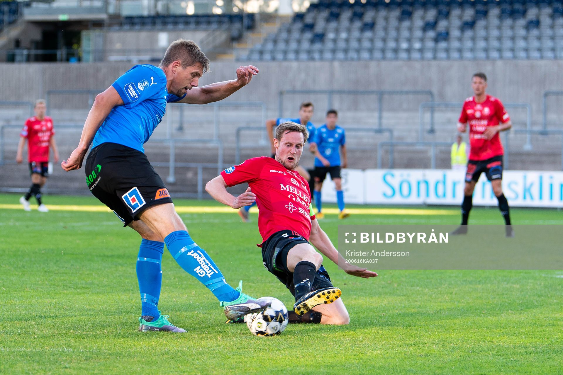 Halmstads Mikael Boman och Trelleborgs Anton Tideman