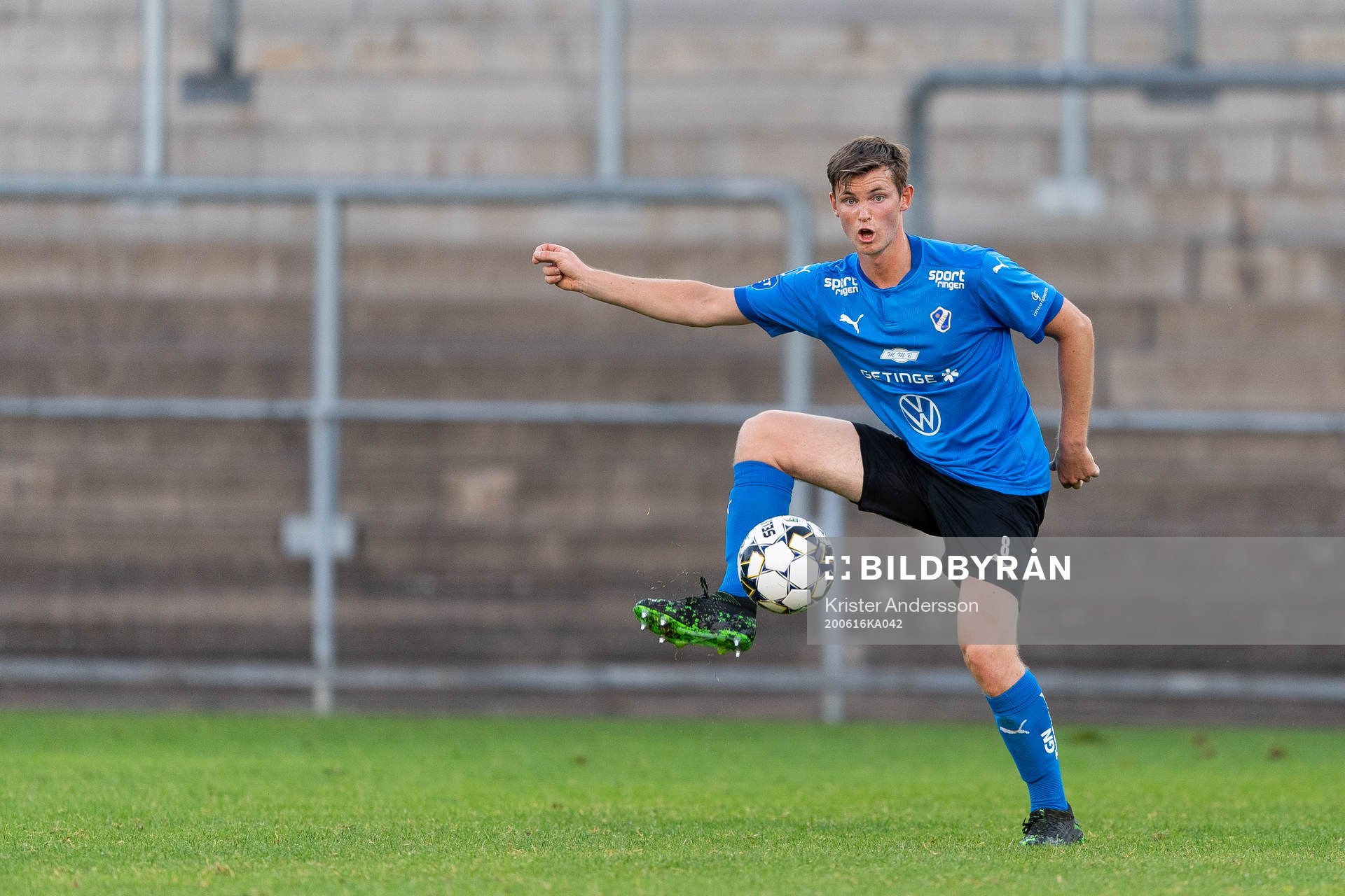 Halmstads Jonathan Svedberg under fotbollsmatchen i Superettan  mellan Halmstad och Trelleborg den 16 juni 2020 i Halmstad.