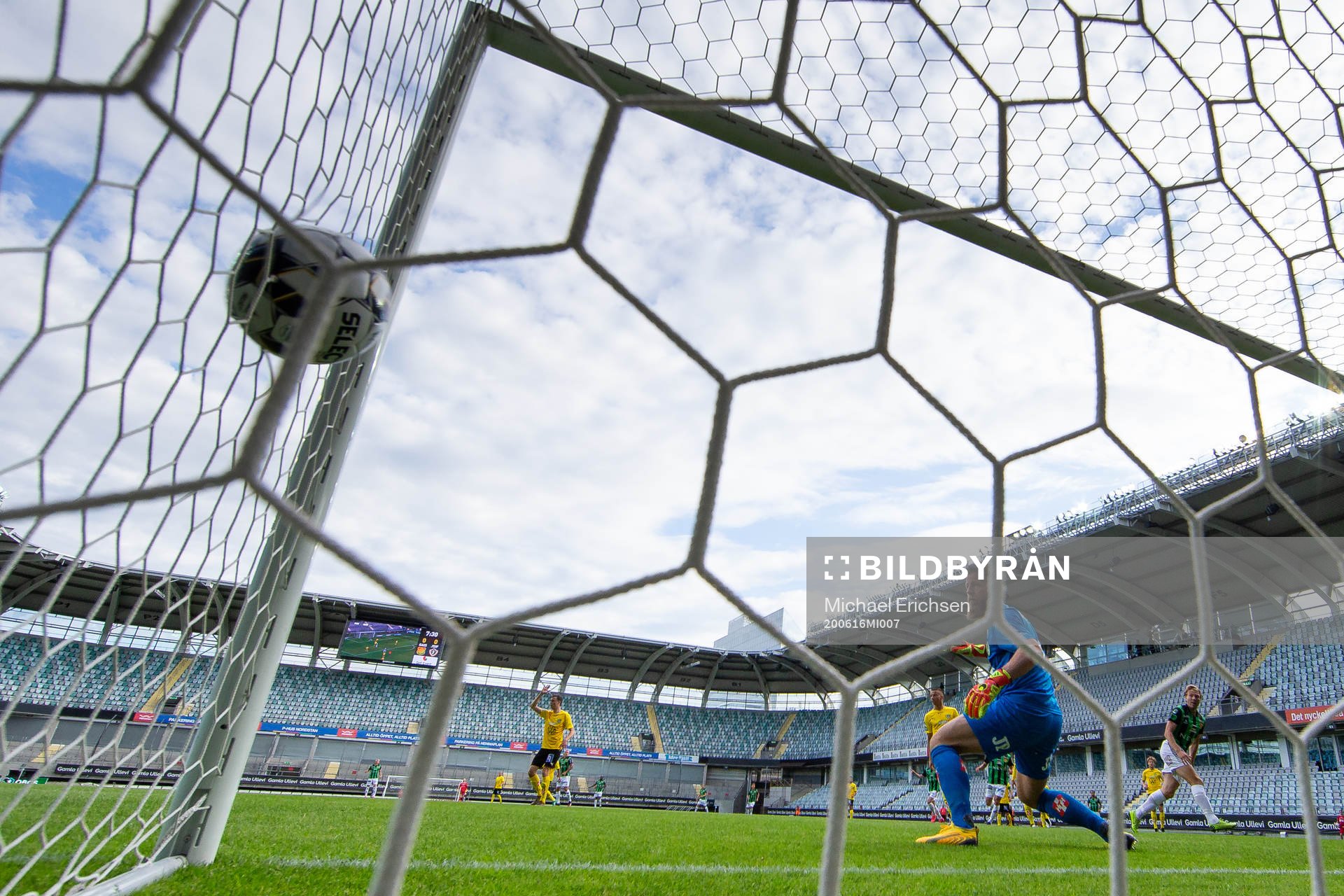 GAIS August Wängberg nickar in 1-0 bakom Jönköpings