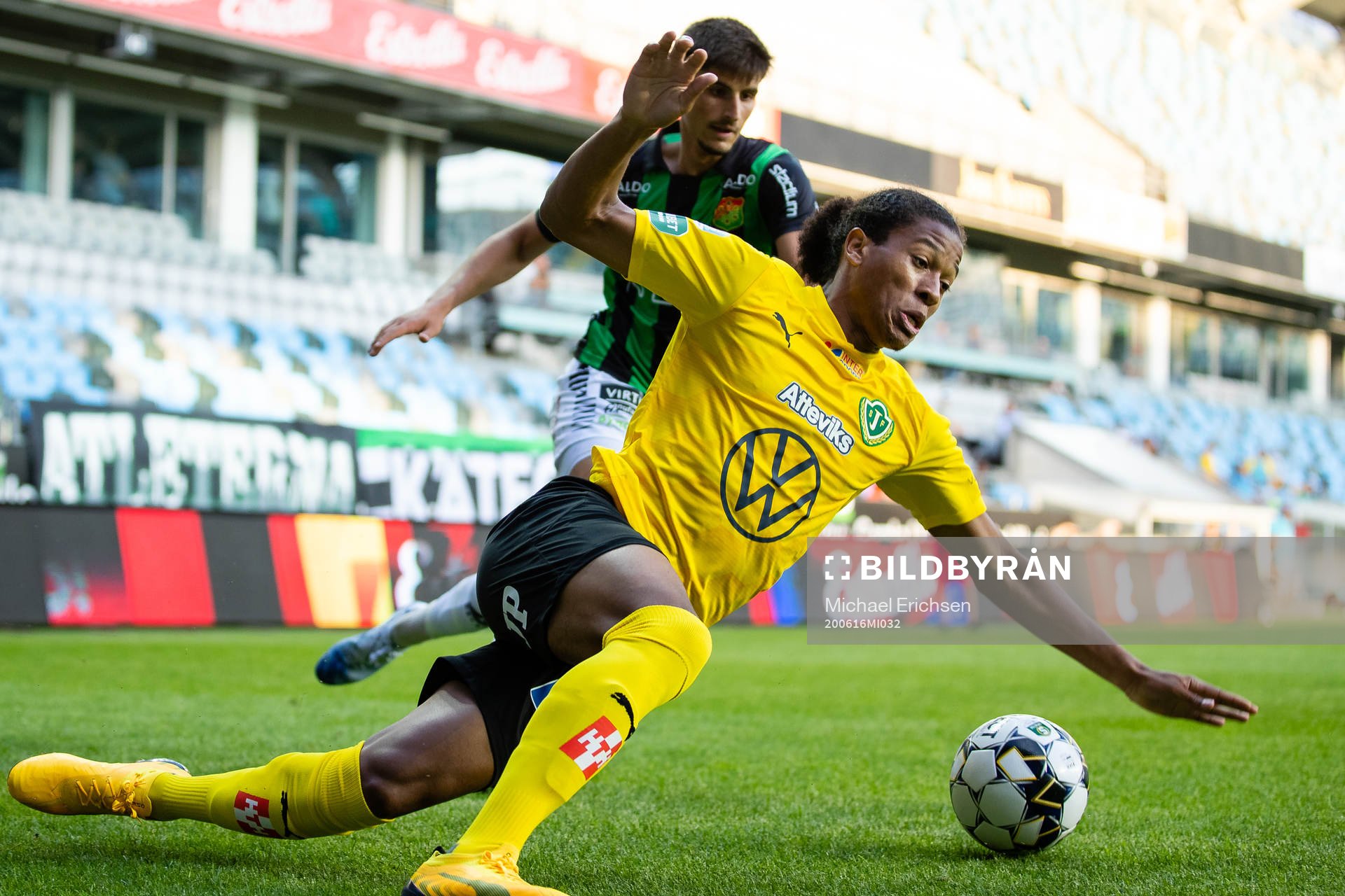 Jönköpings Mikael Marques faller