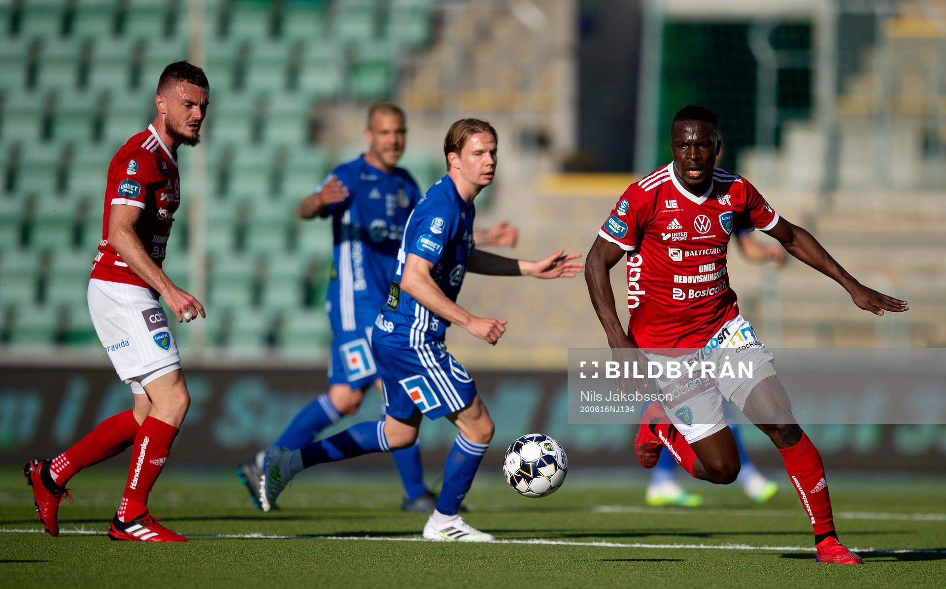 Umeås Alexis Bbakka under fotbollsmatchen i Superettan  mellan GIF Sundsvall och Umeå FC den 16 juni 2020 i Sundsvall.
