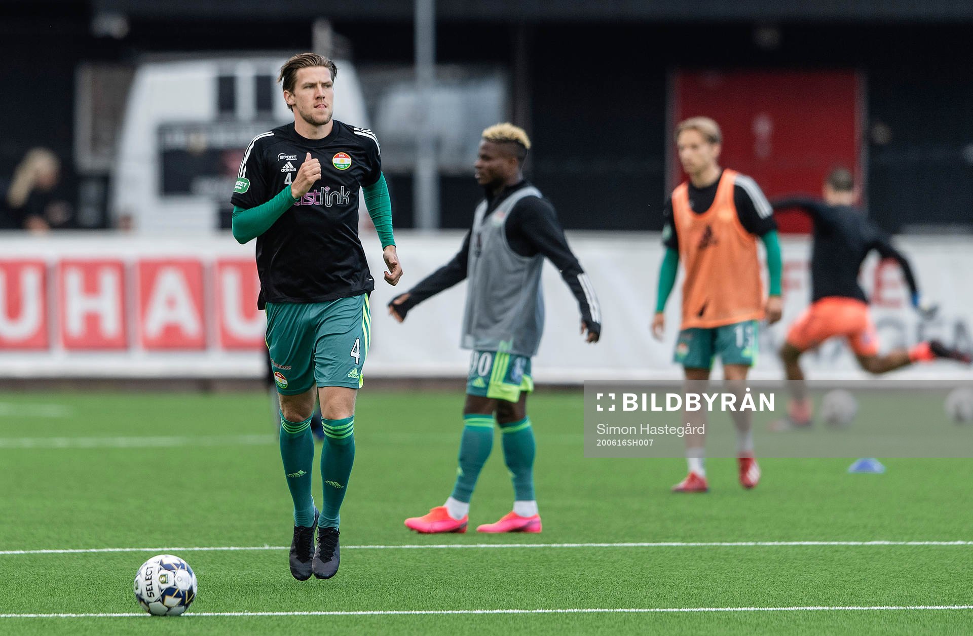 Dalkurds Johan Stenberg värmer upp
