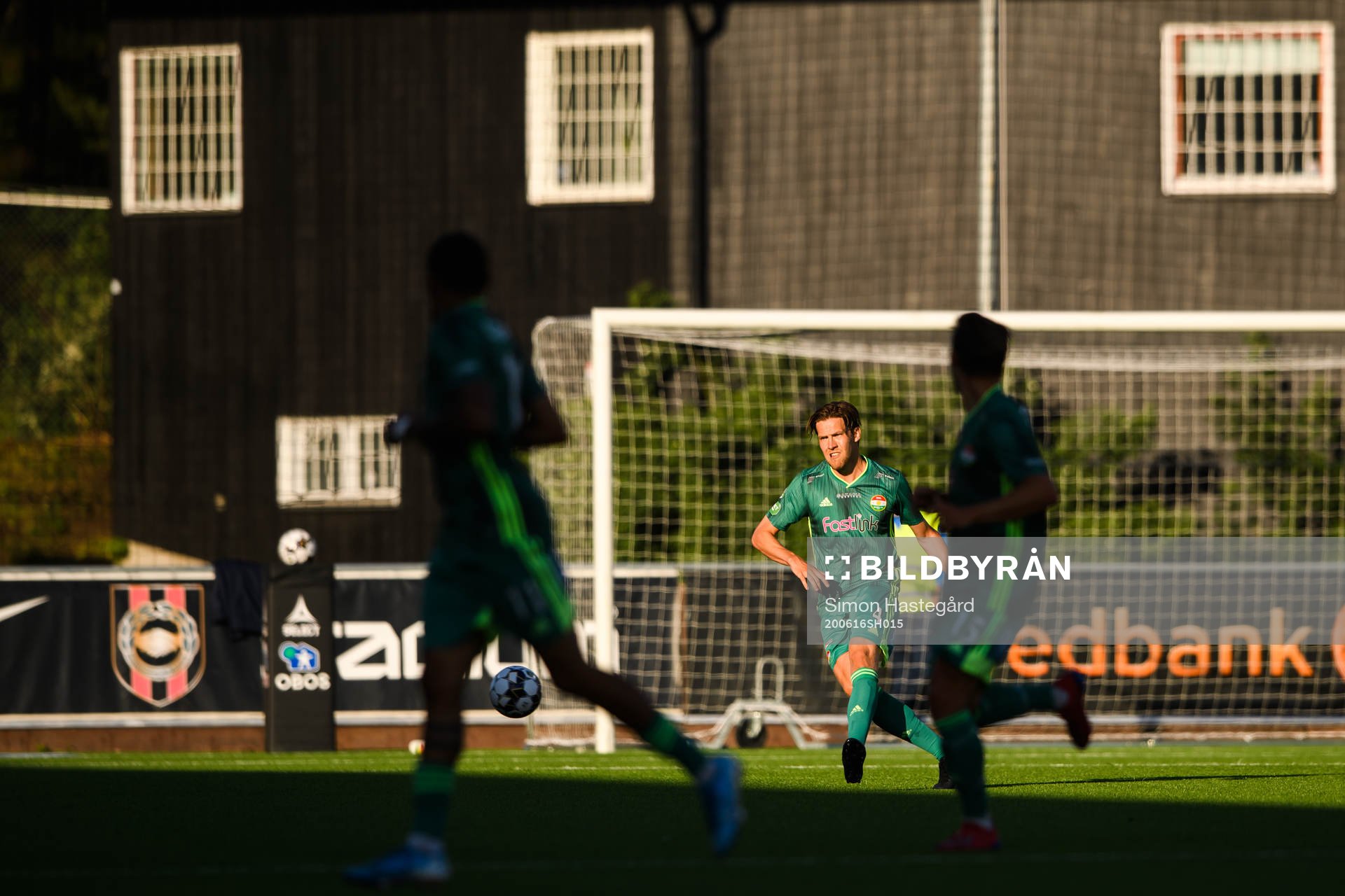 Dalkurds Johan Stenbergunder fotbollsmatchen i Superettan