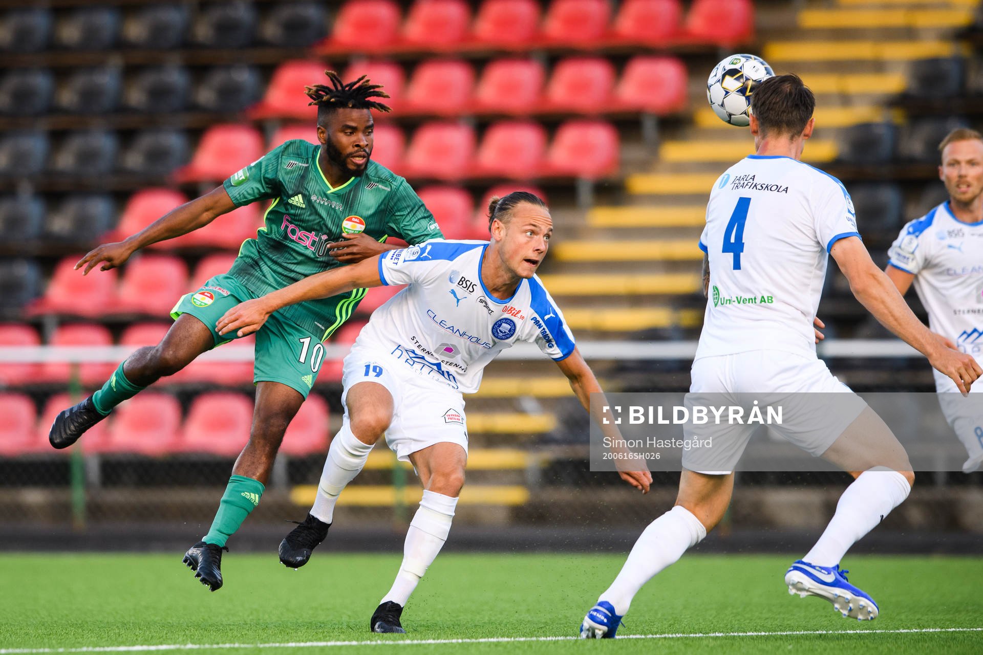 Dalkurds John Junior Igbarumah och Akropolis Cesar Weilid