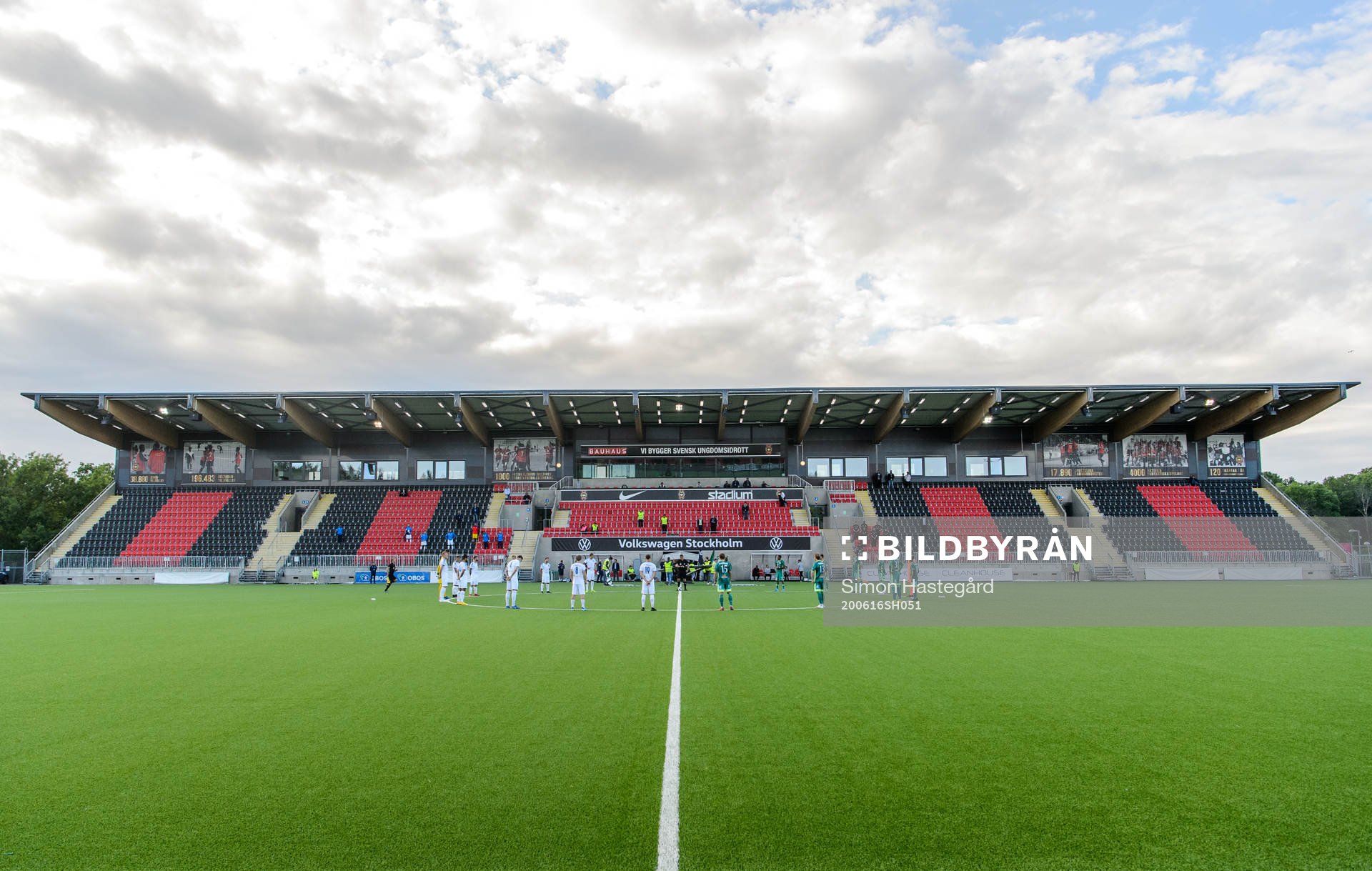 Tyst minut för att hedra offren av Coronaviruset Covid-19