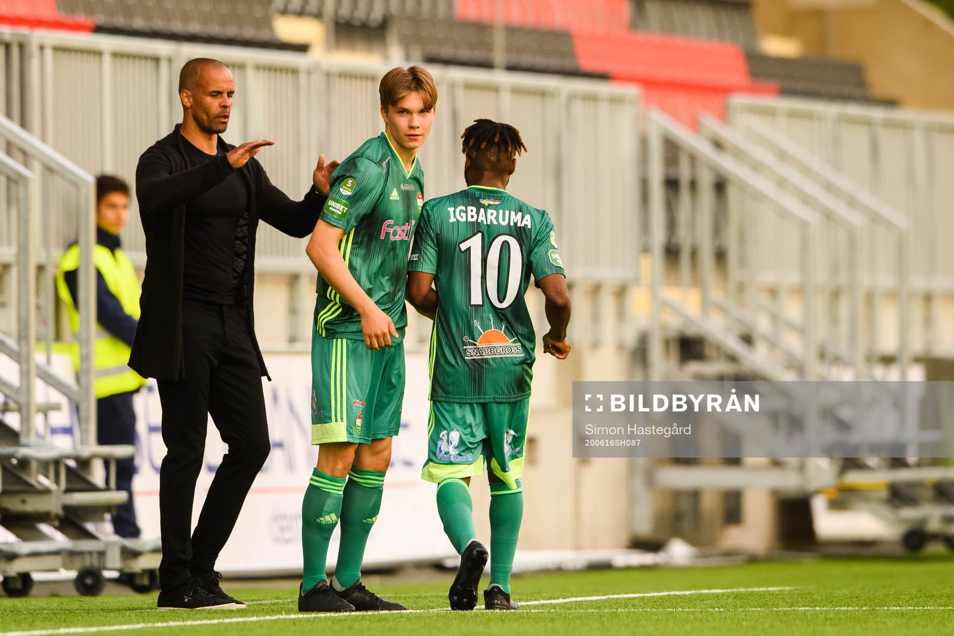 Byte mellan Dalkurds Gustav Berggren och John Junior