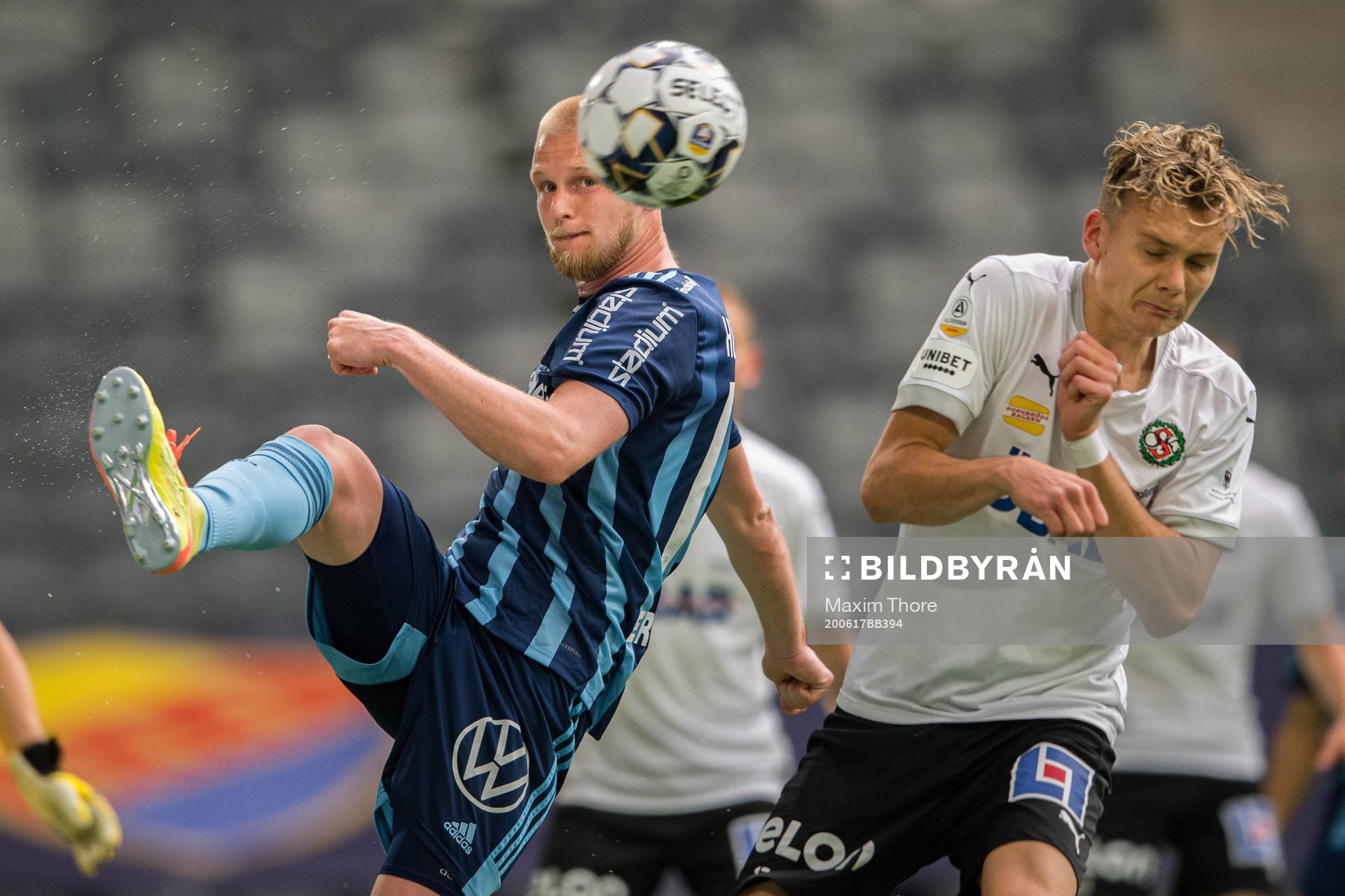 Djurgårdens Kalle Holmberg och Örebros Jake Larsson