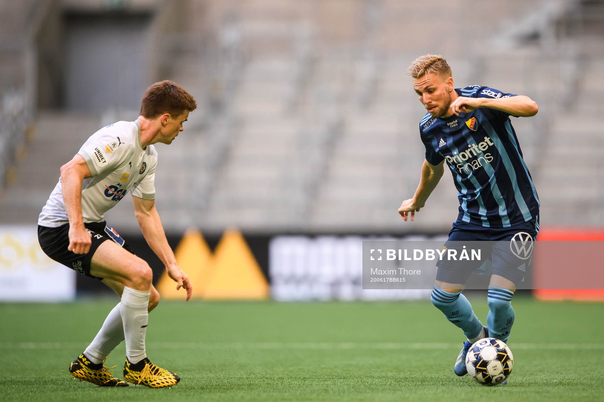 Örebros Albin Granlund och Djurgårdens Jonathan Ring