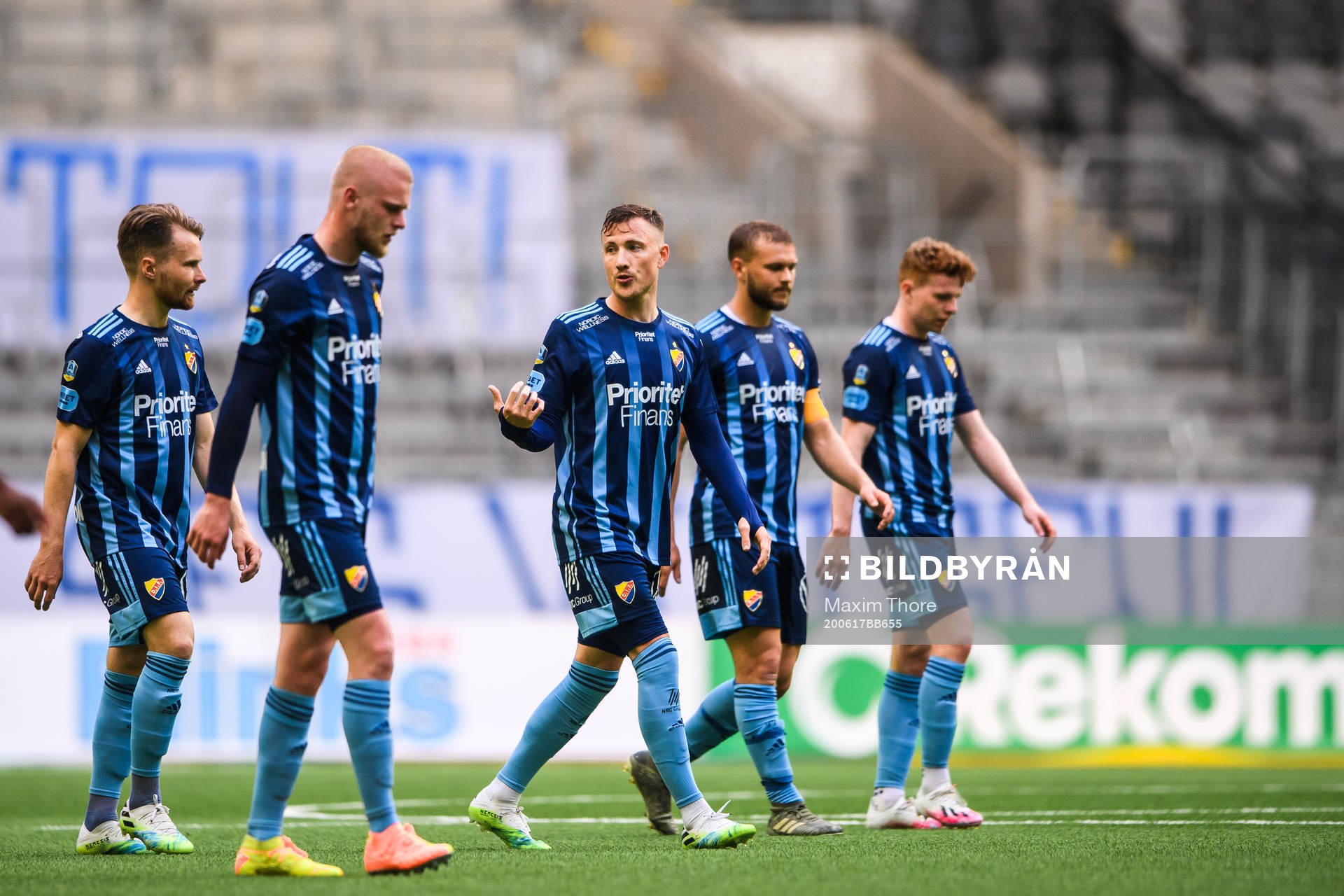 Djurgårdens Fredrik Ulvestad i samtal med lagkamrater