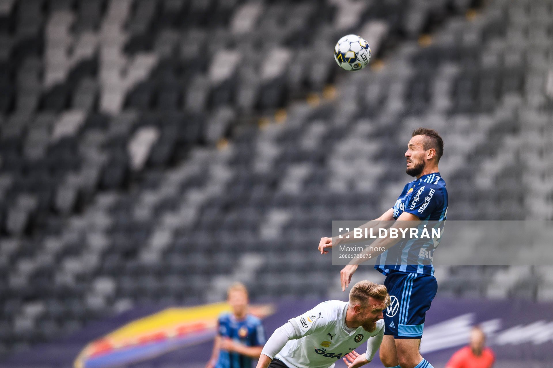 Örebros Johan Mårtensson och Djurgårdens Emir Kujovic