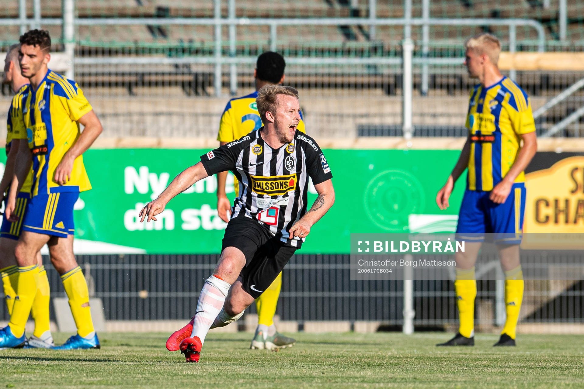 Landskronas Niklas Nielsen jublar