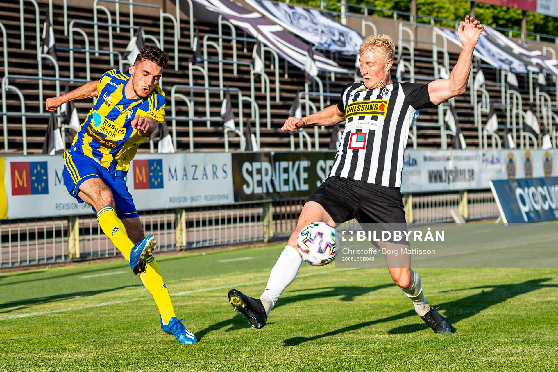 Eskilsminnes Gjenis Zeqiri och Landskronas Viktor Wihlstrand