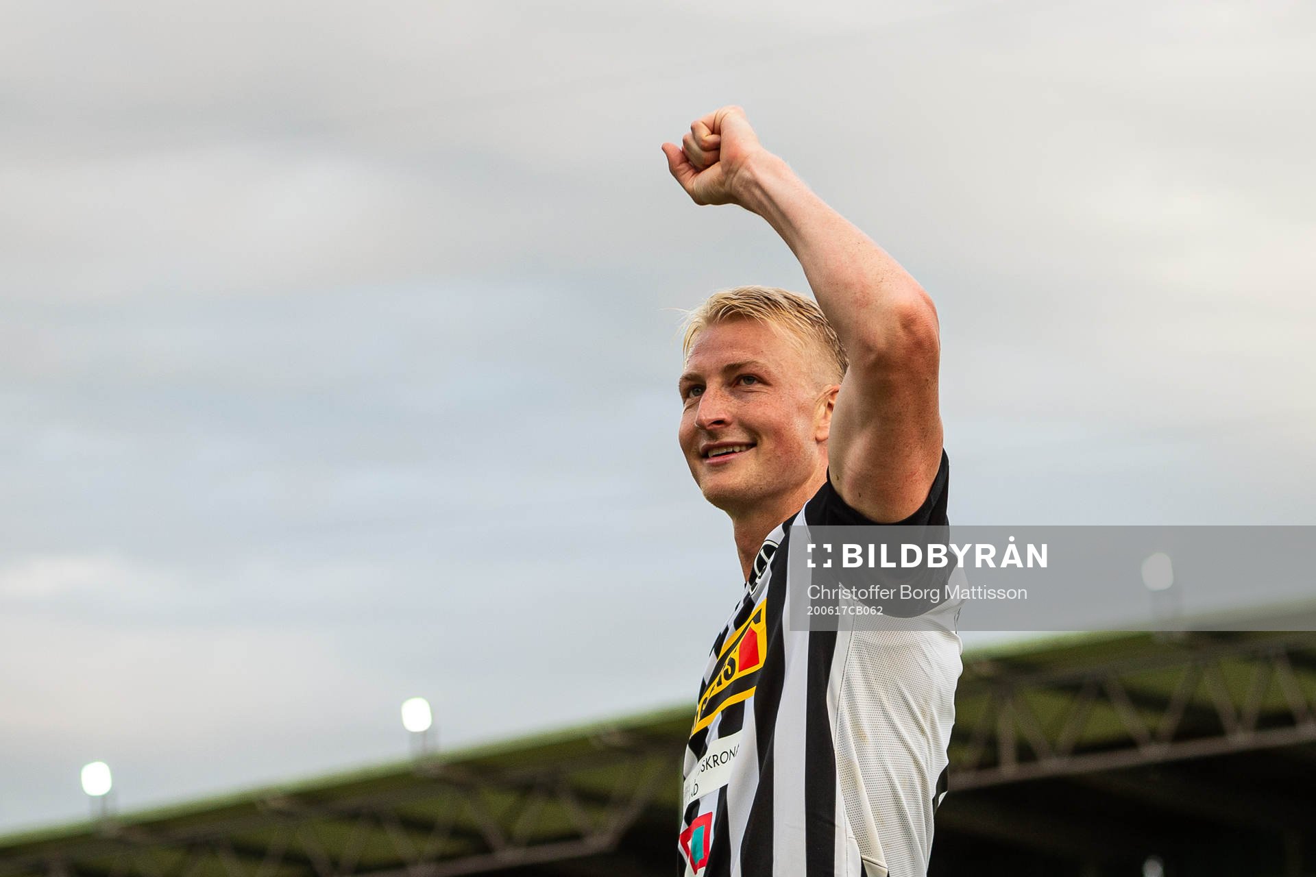 Landskronas Viktor Wihlstrand jublar efter fotbollsmatchen i Division 1 södra mellan Landskrona och Eskilsminne den 17 juni 2020 i Landskrona.
