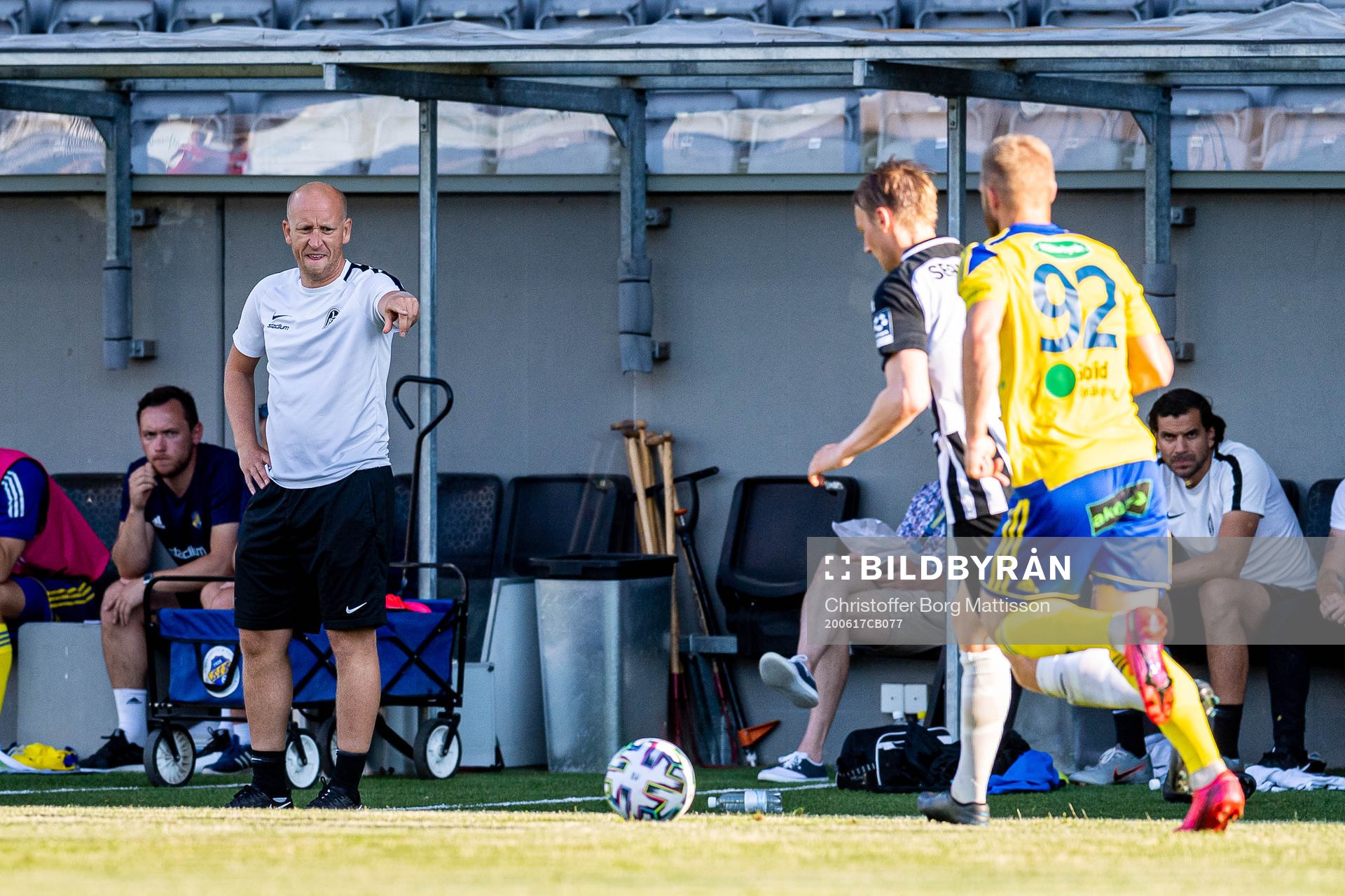 Landskronas tränare Billy Magnusson reagerar