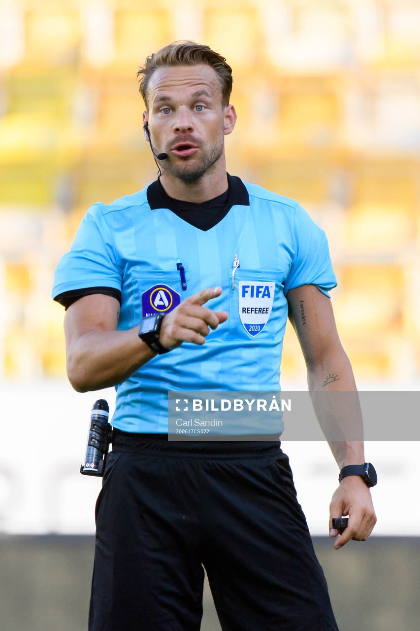 Domare Kristoffer Karlsson