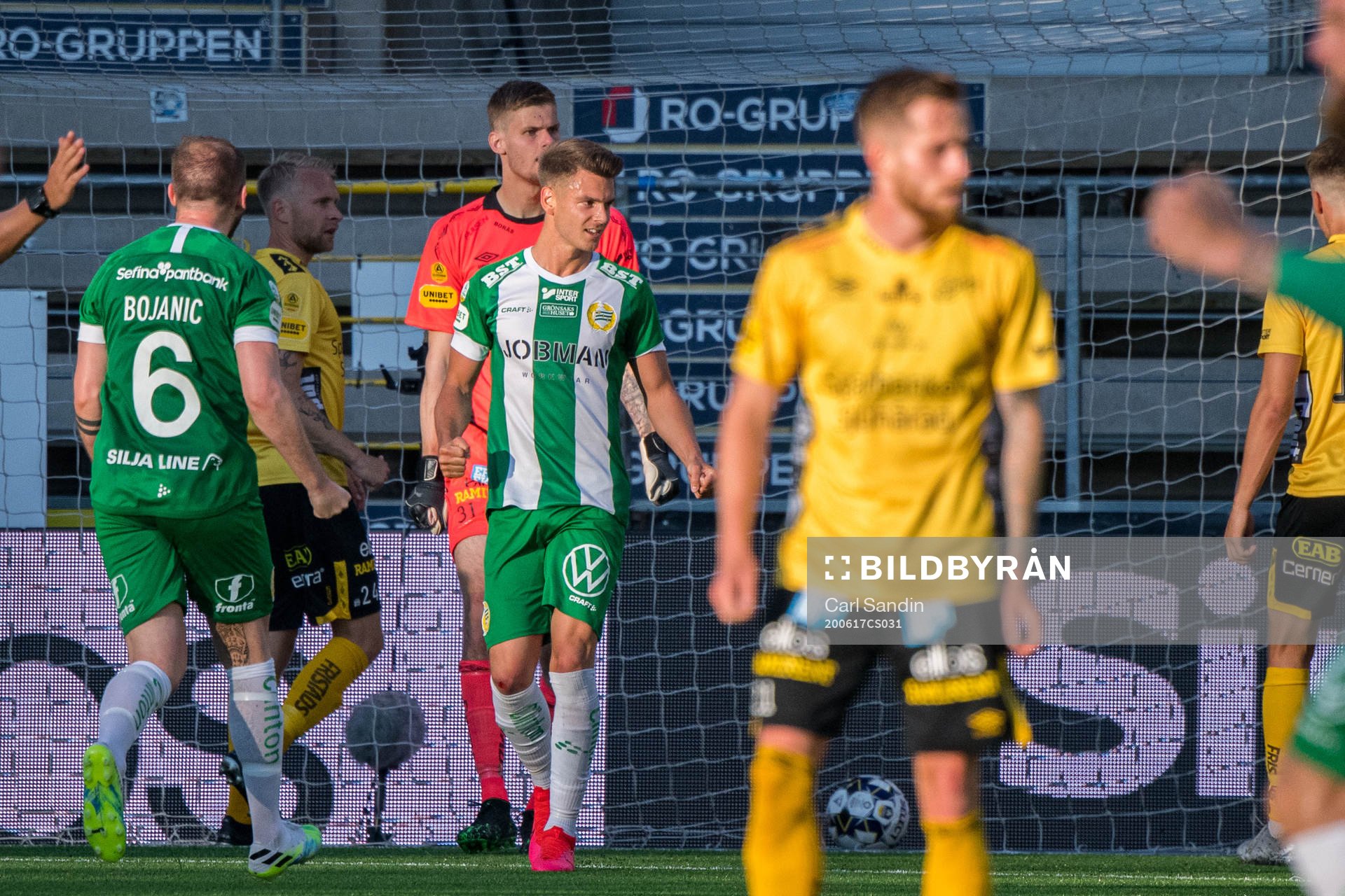 Hammarbys Alexander Kacaniklic jublar
