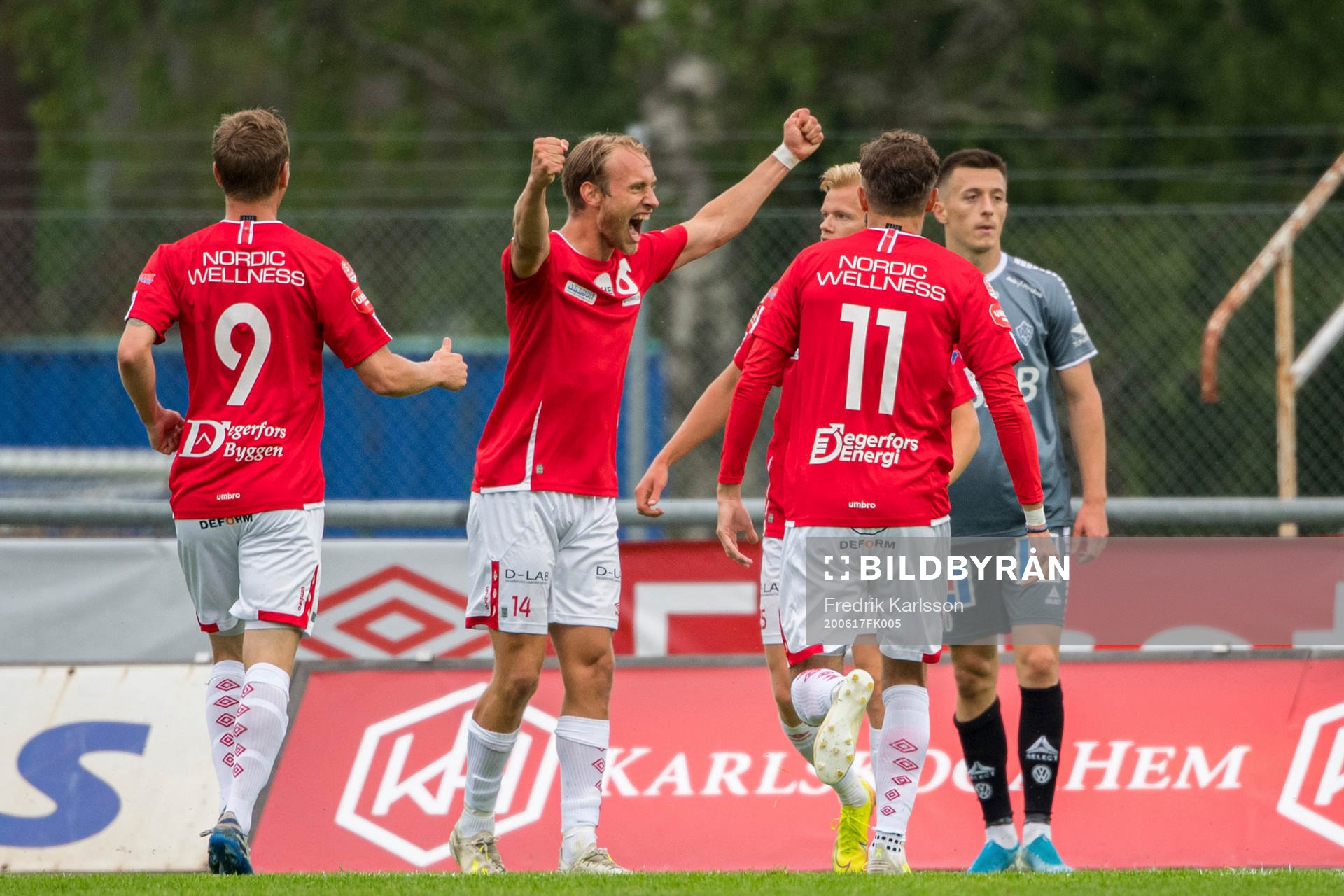 Degerfors Mattias Özgun jublar efter att han gjort 0-1 under fotbollsmatchen i Superettan mellan Degerfors och Brage den 17 juni 2020 i Degerfors.