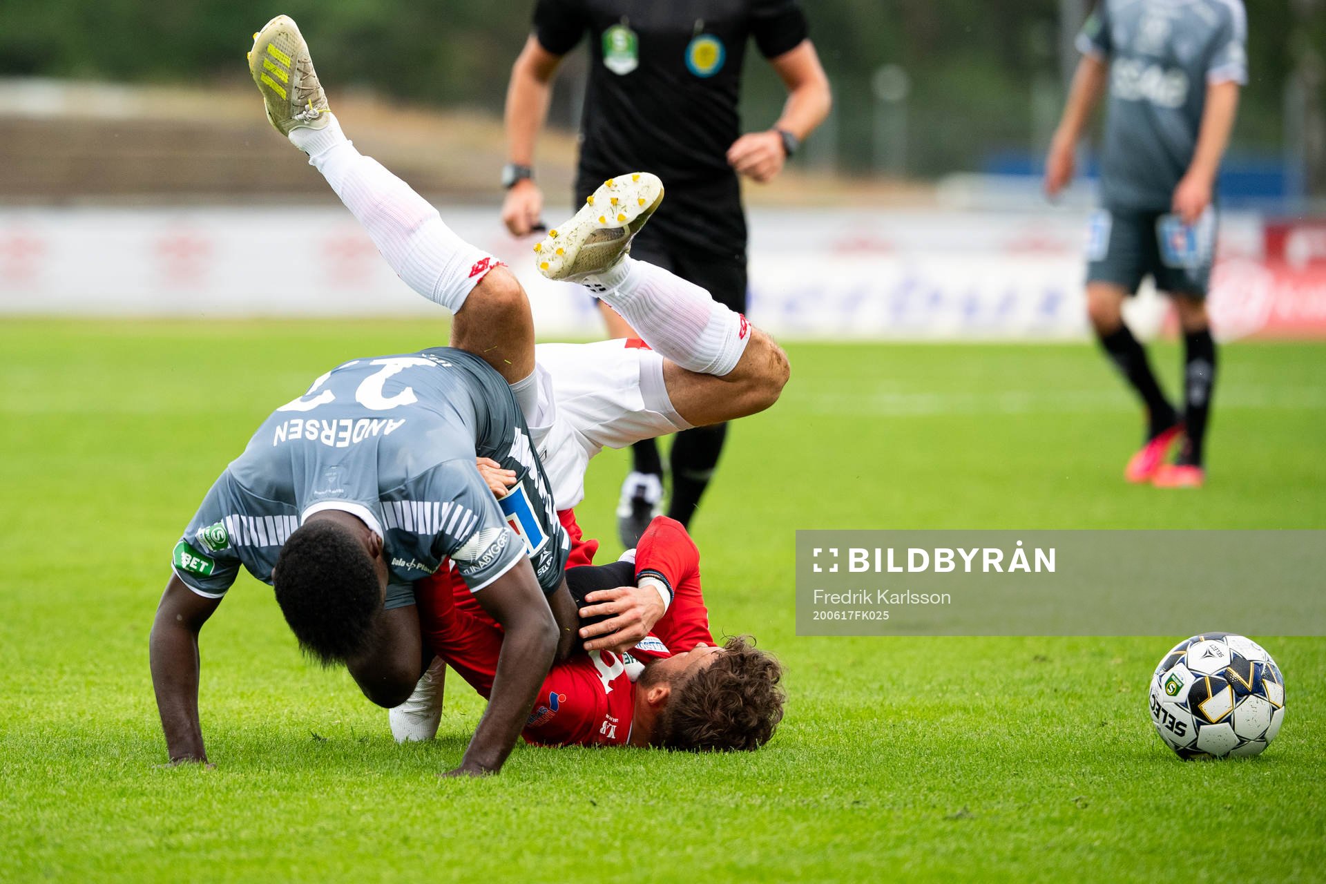 Brages Kristian Andersen och Degerfors Christos Gravius