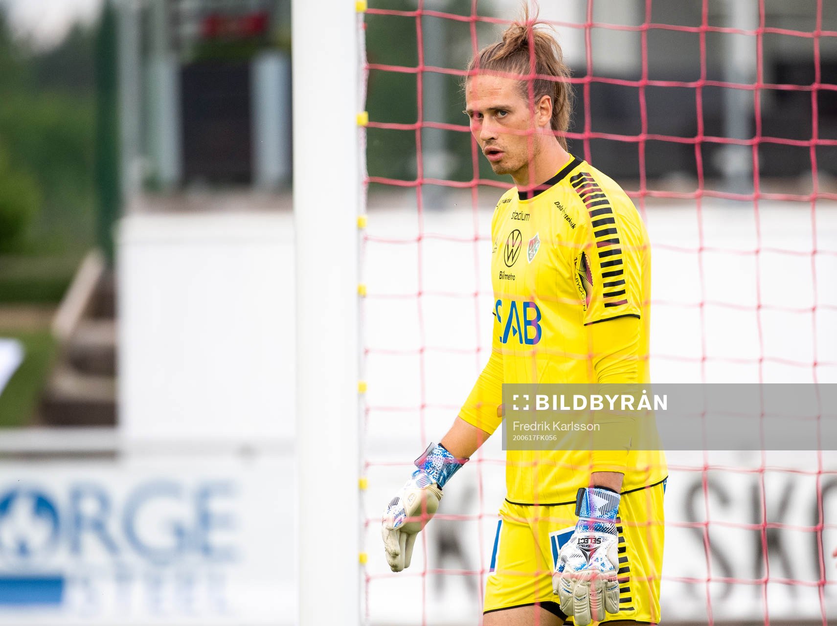 Brages målvakt Adrian Engdahl deppar