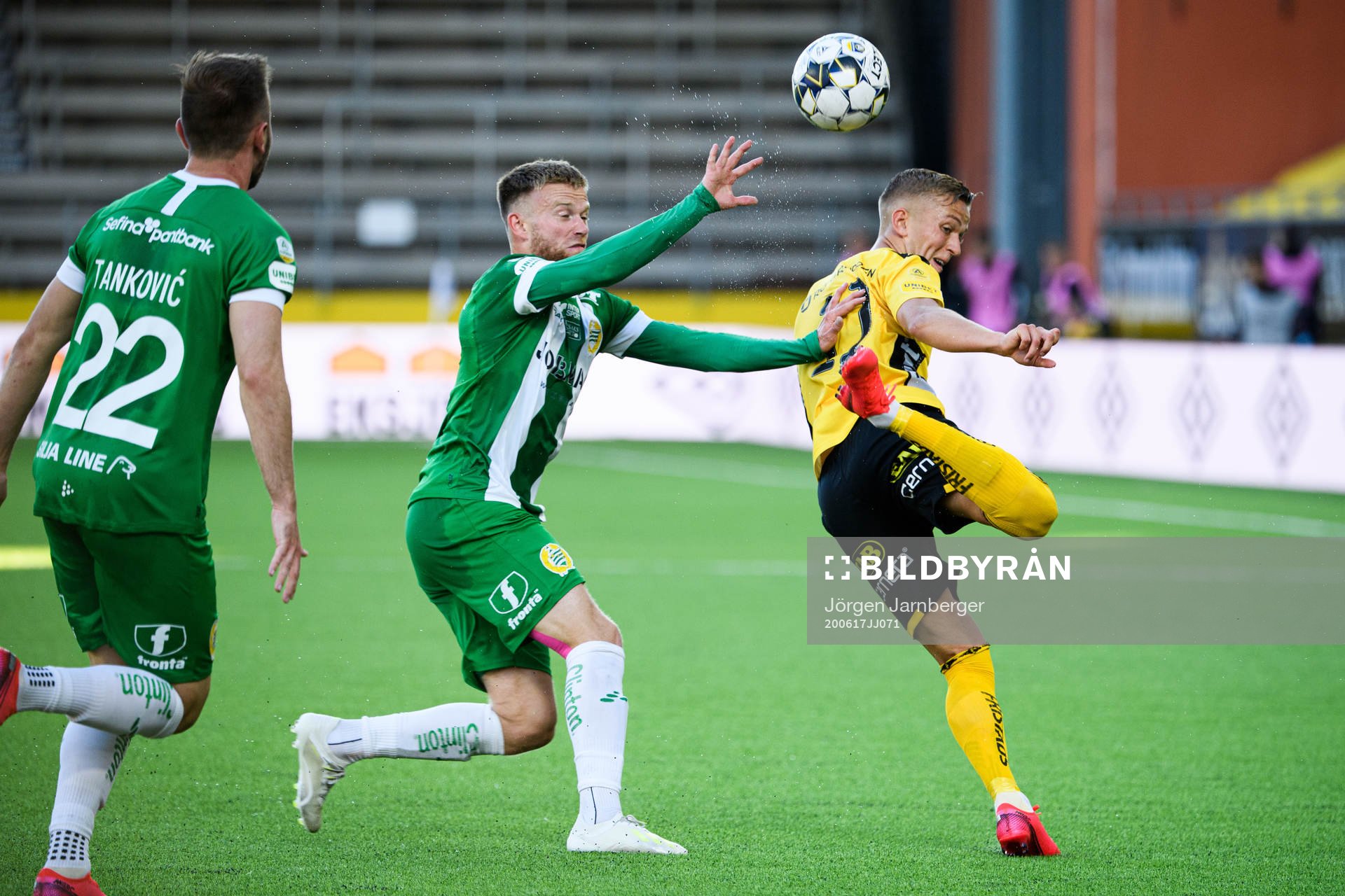 Elfsborgs Jesper Karlsson och Hammarbys Dennis Widgren